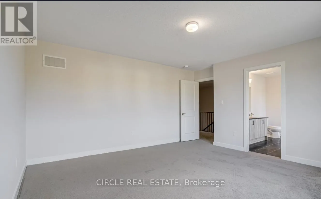 19 Tulip Crescent