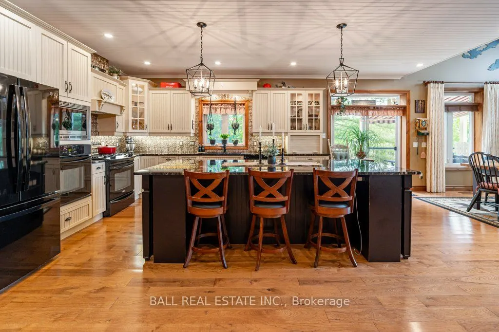 32 Shadowood Lane