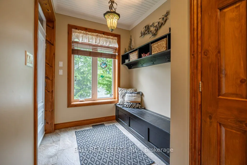 32 Shadowood Lane