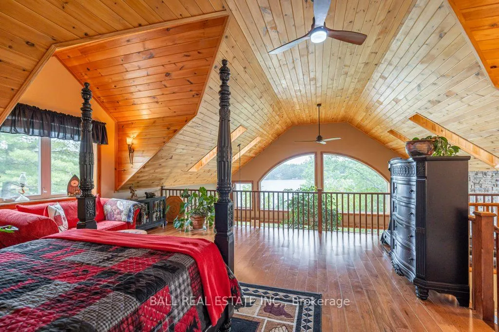 32 Shadowood Lane