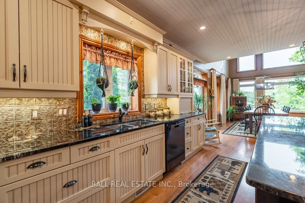 32 Shadowood Lane