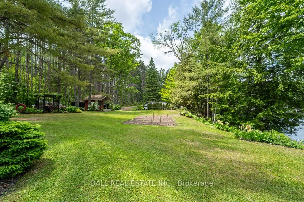 32 Shadowood Lane