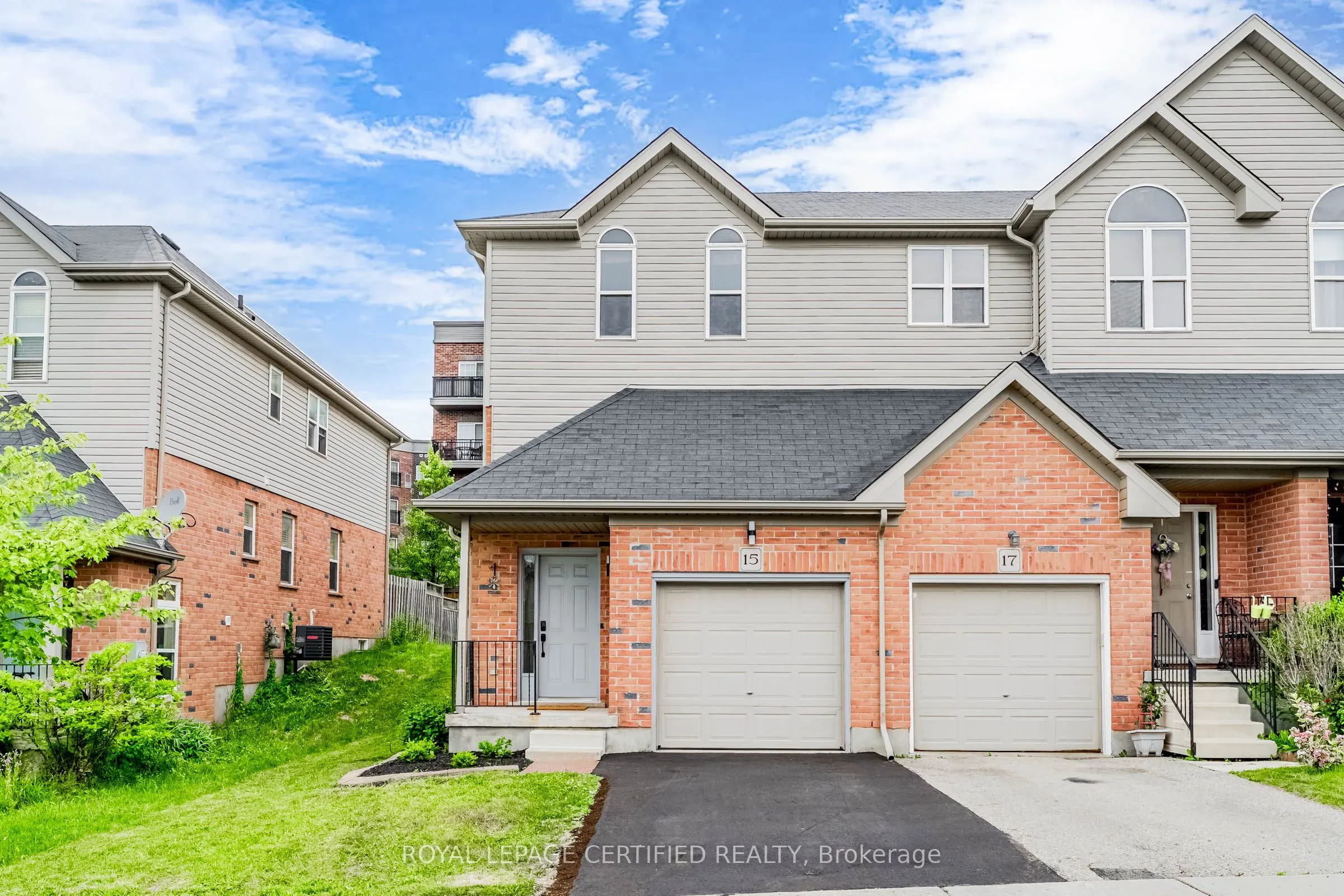 15 Brookfield Crescent