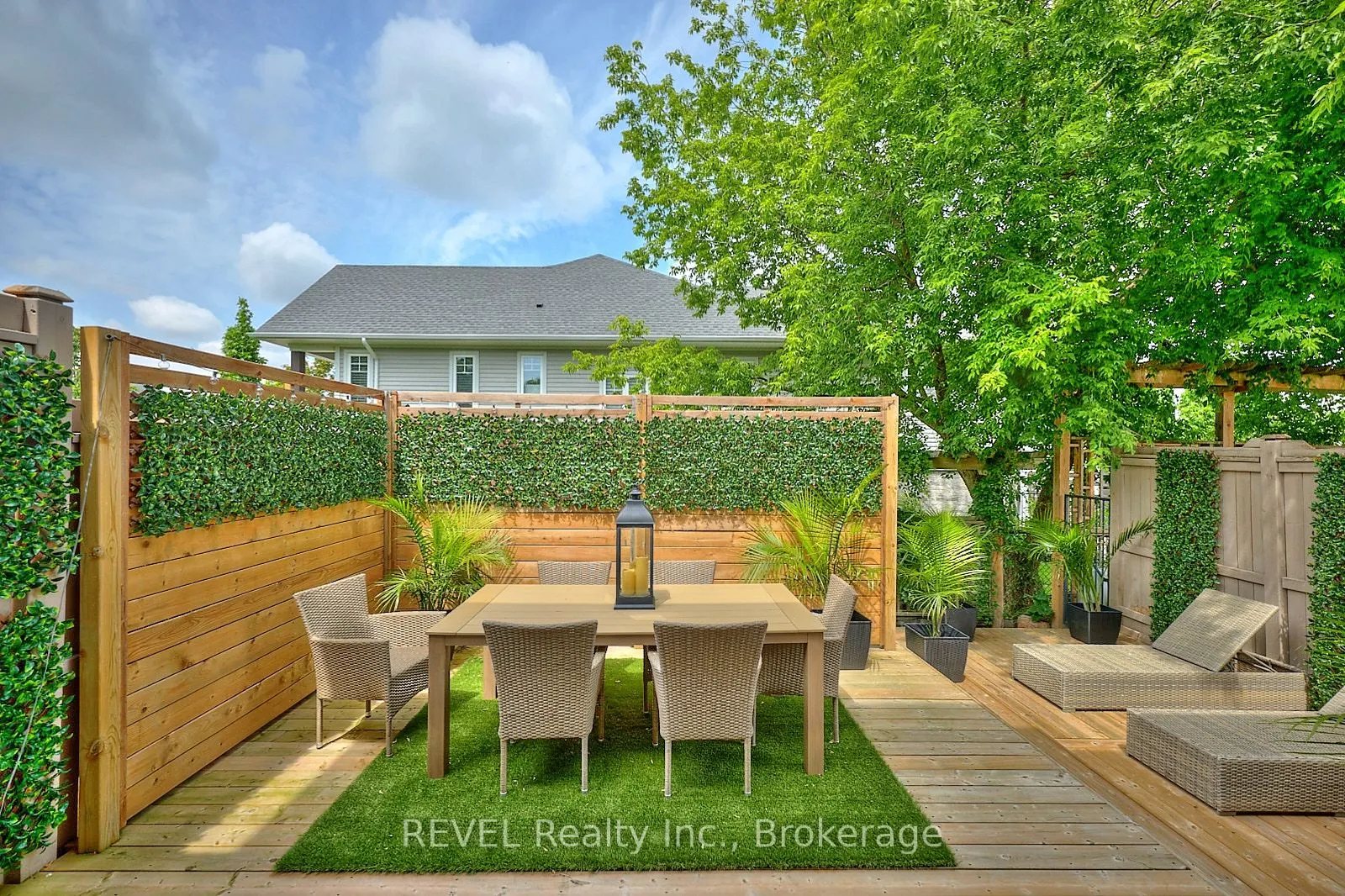 26 Vintners Lane