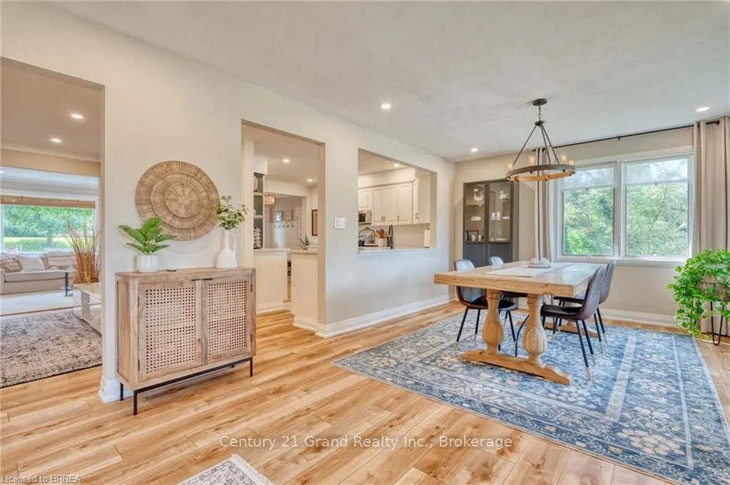 26 Simcoe Boulevard
