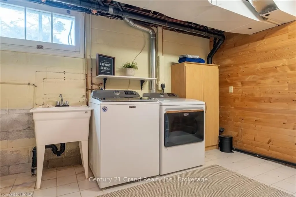 26 Simcoe Boulevard
