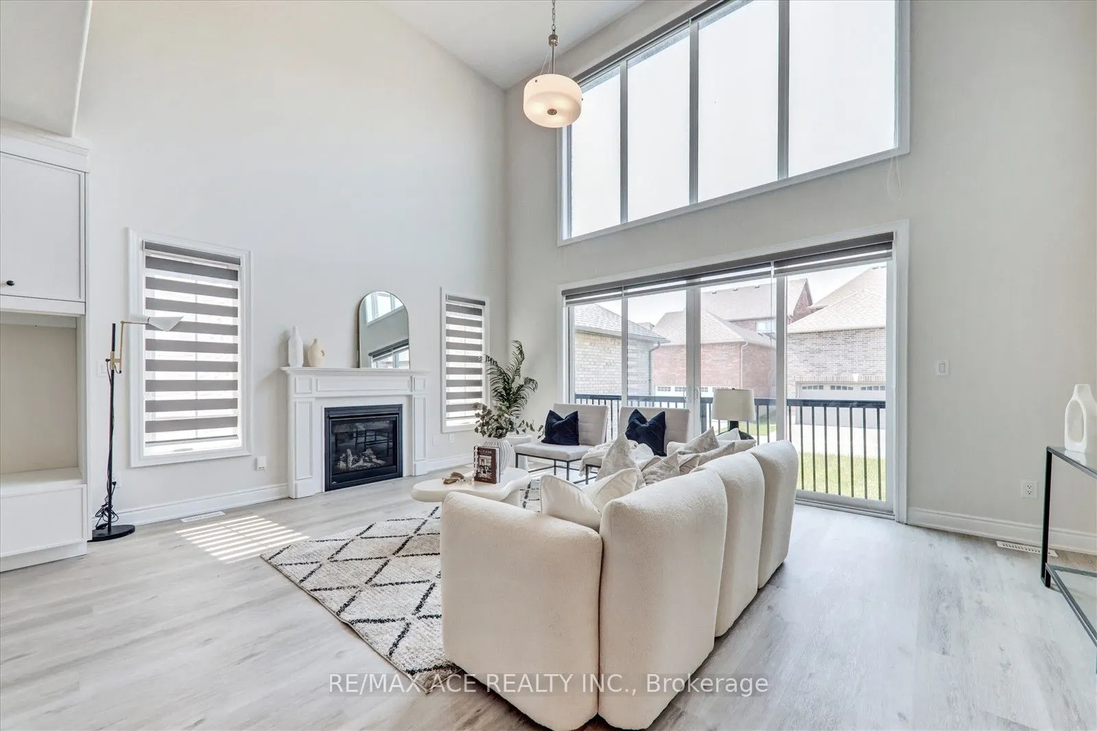220 Strachan Street