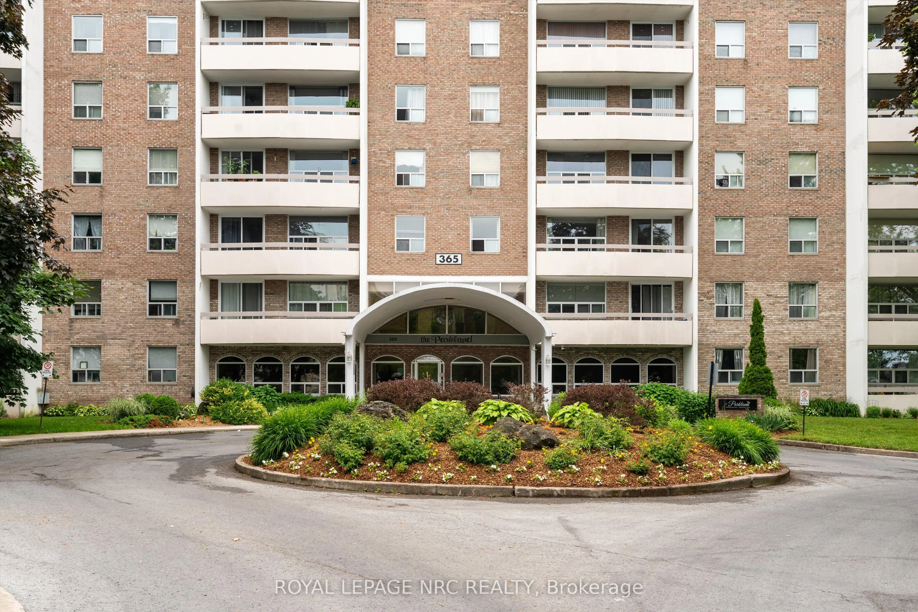 365 Geneva Street, #401