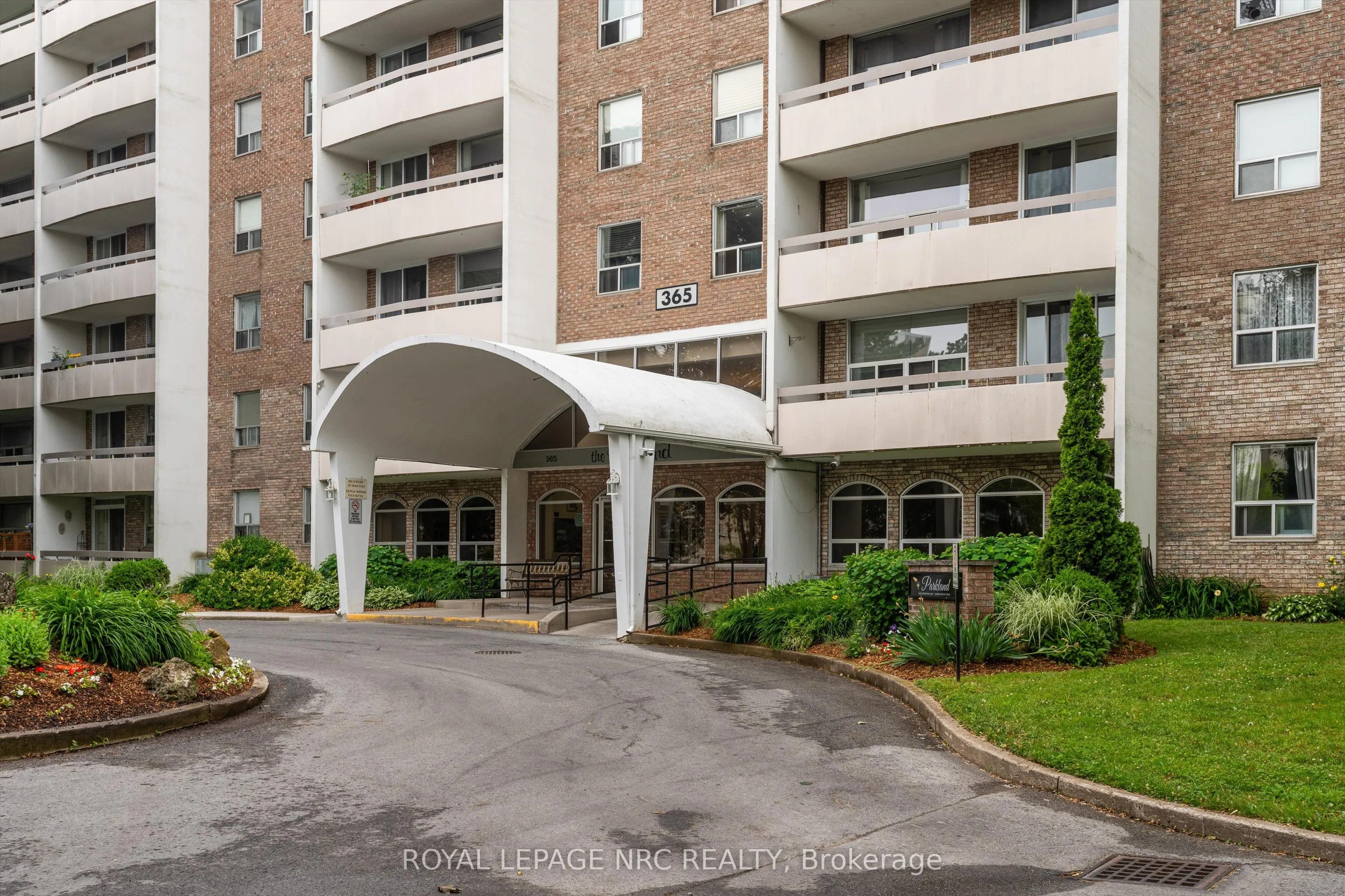 365 Geneva Street, #401