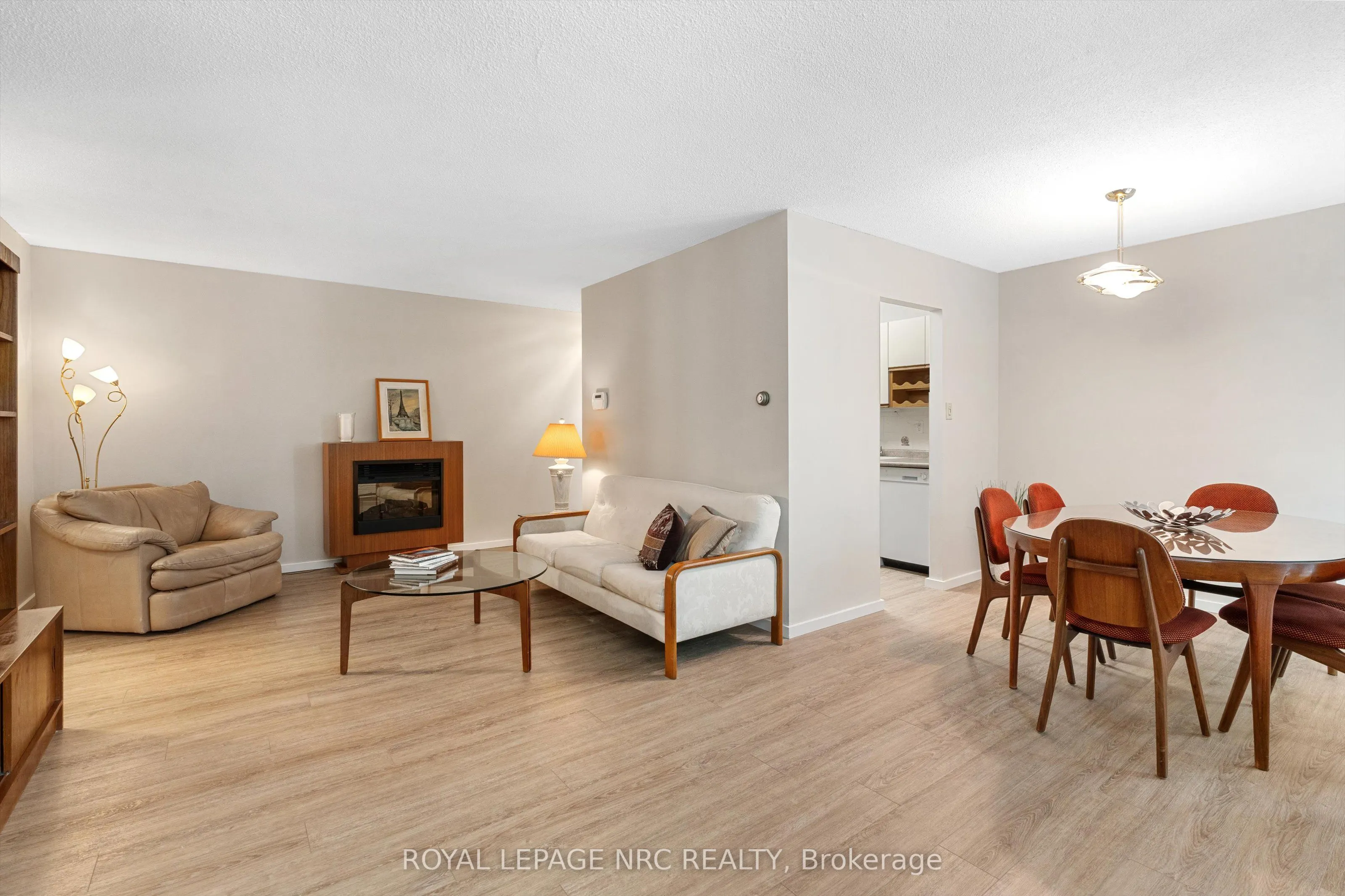 365 Geneva Street, #401