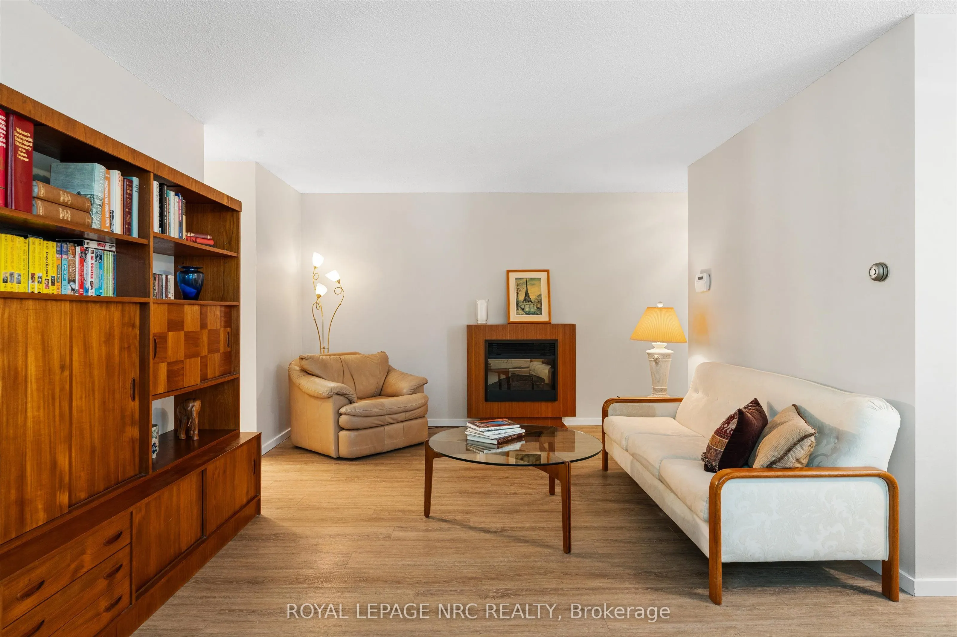 365 Geneva Street, #401