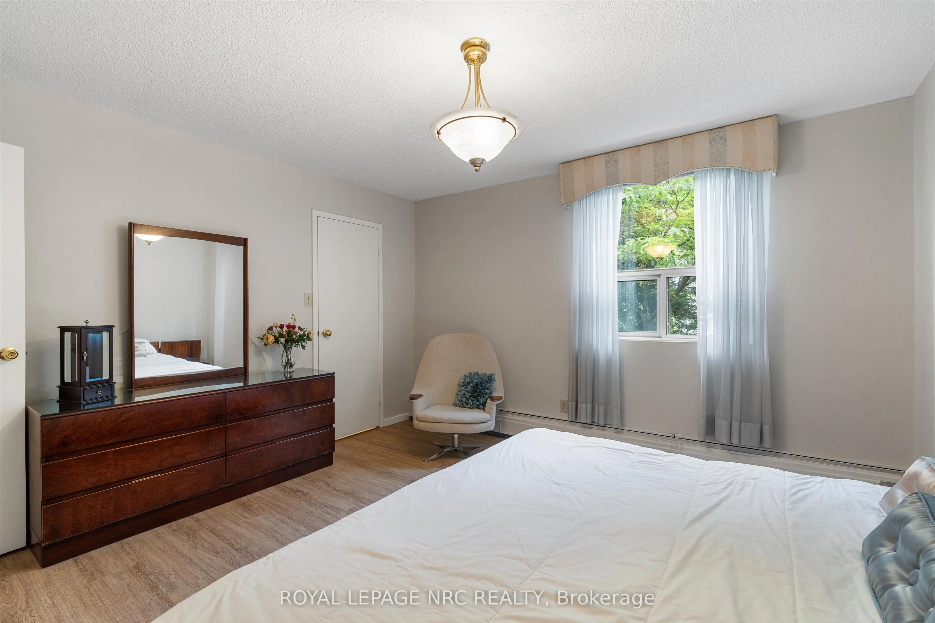 365 Geneva Street, #401