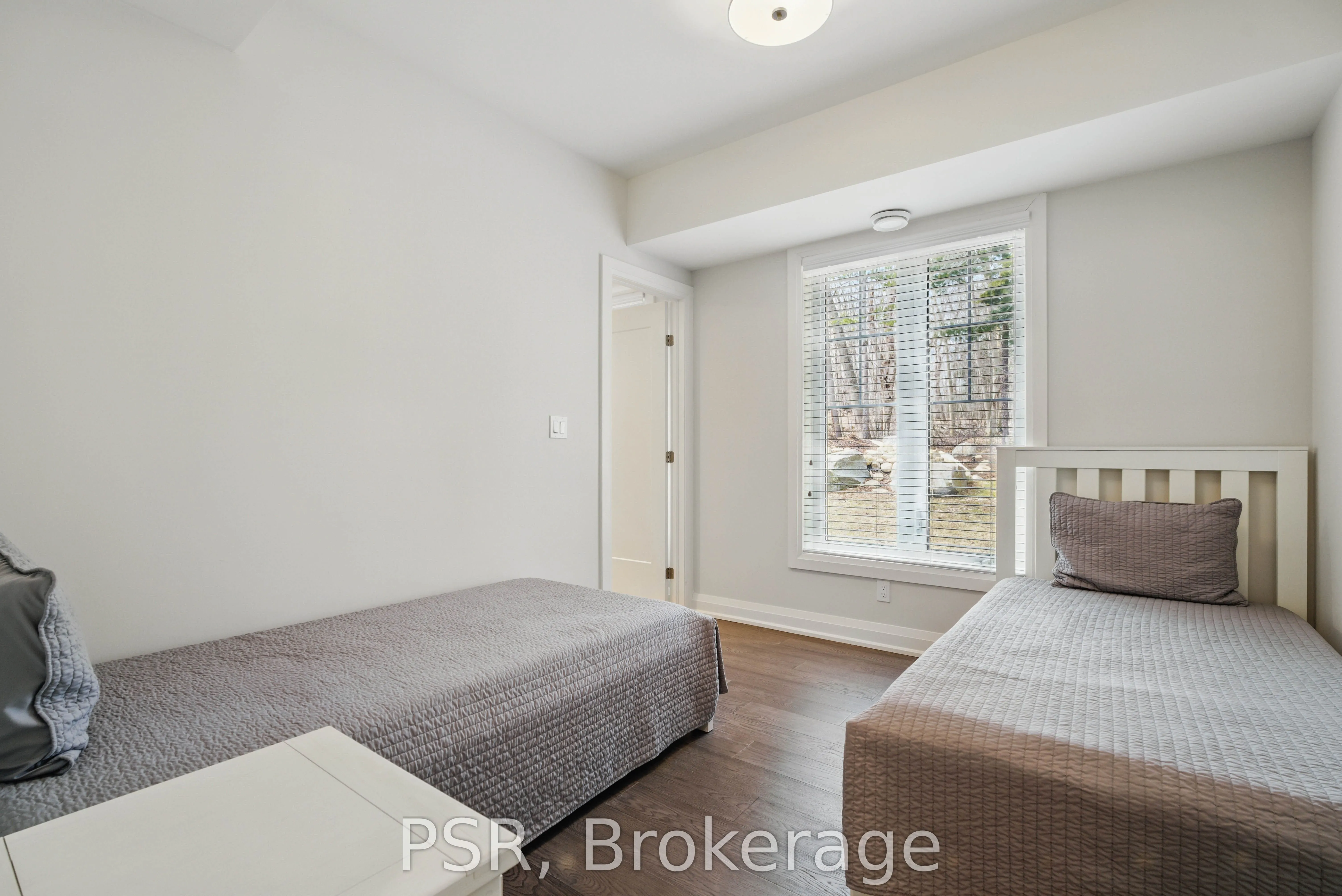 2054 Peninsula Road, #15