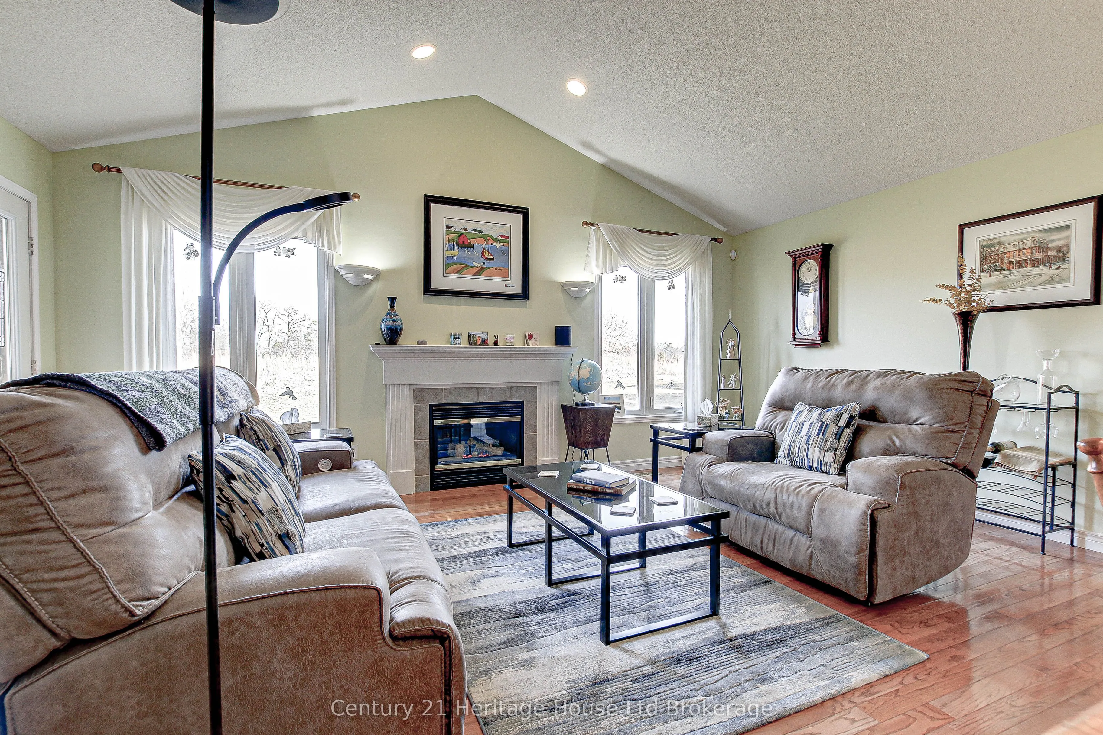 87 Donker Drive, #24