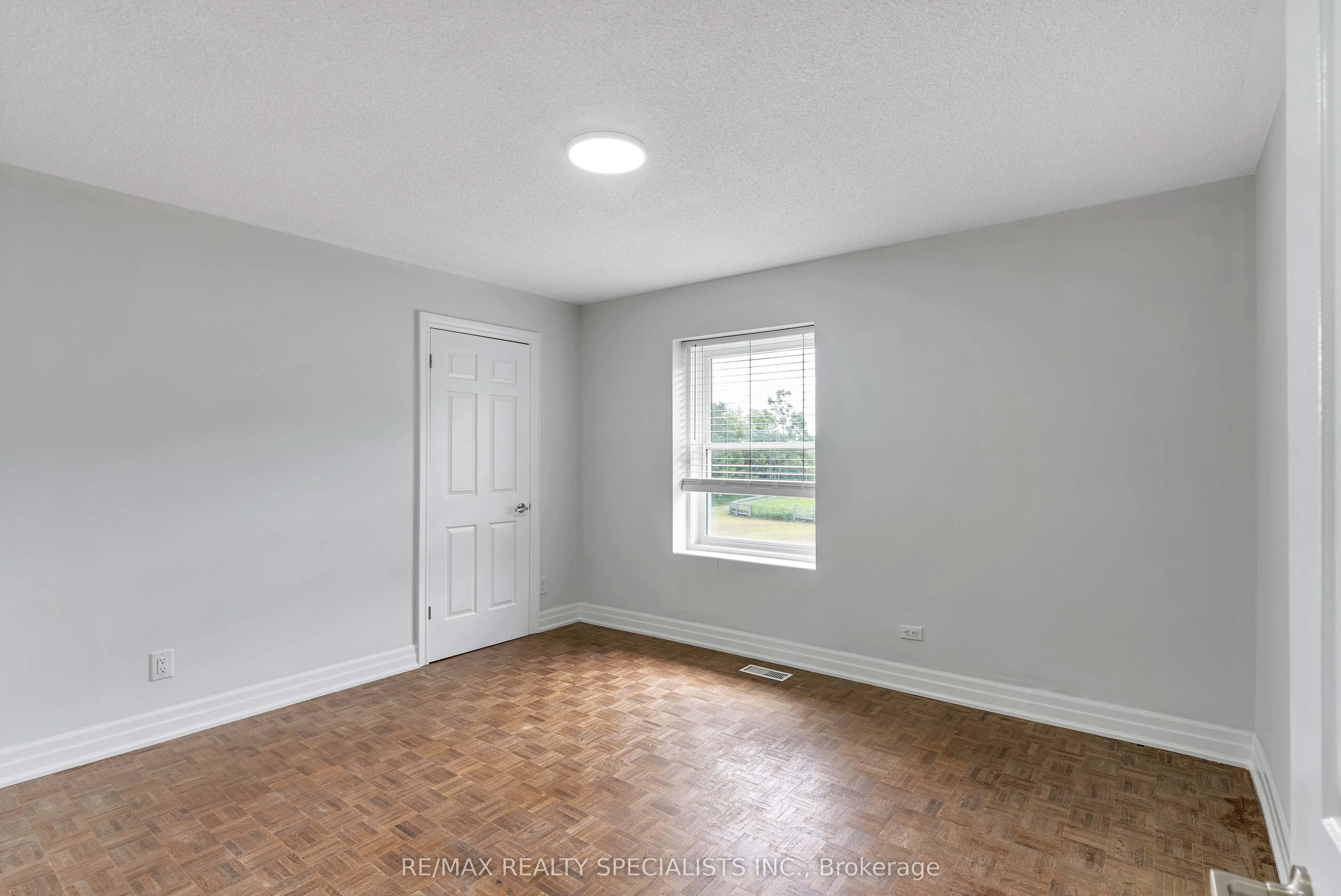 427194 25th Side Road