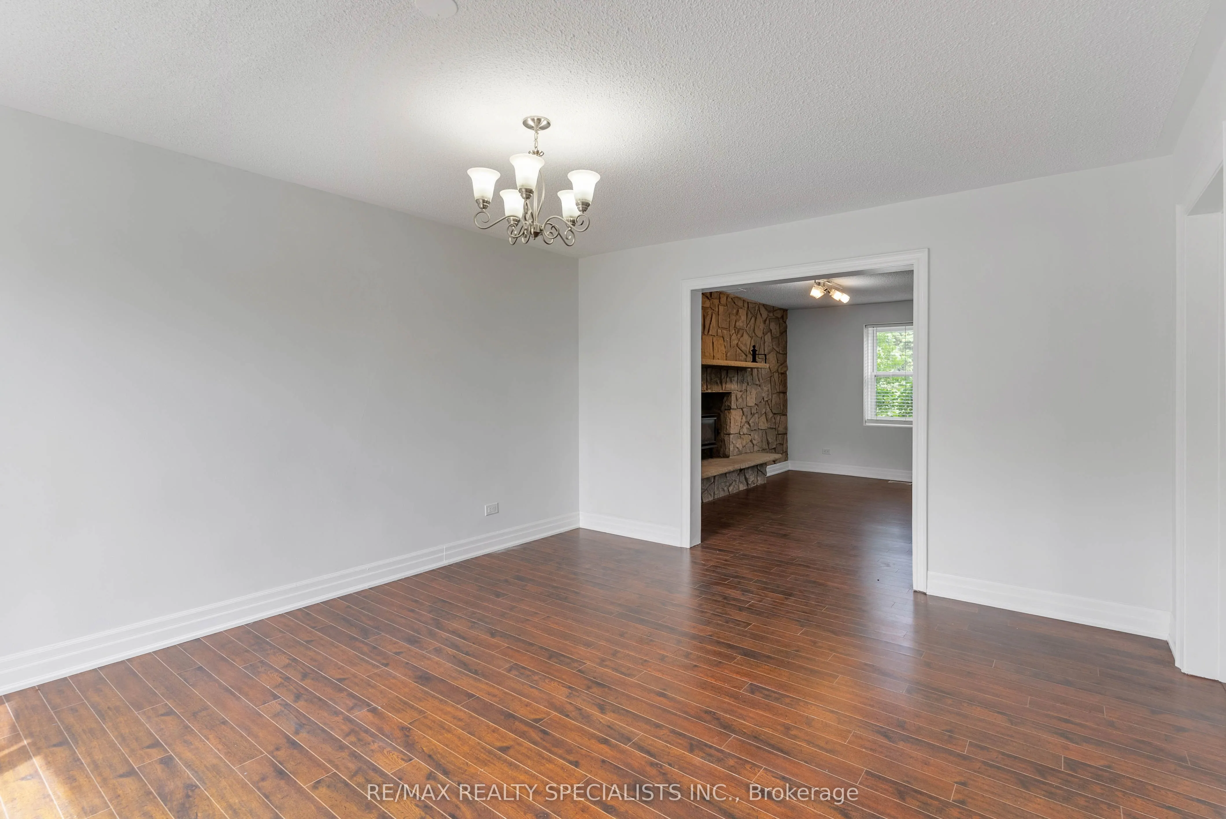 427194 25th Side Road