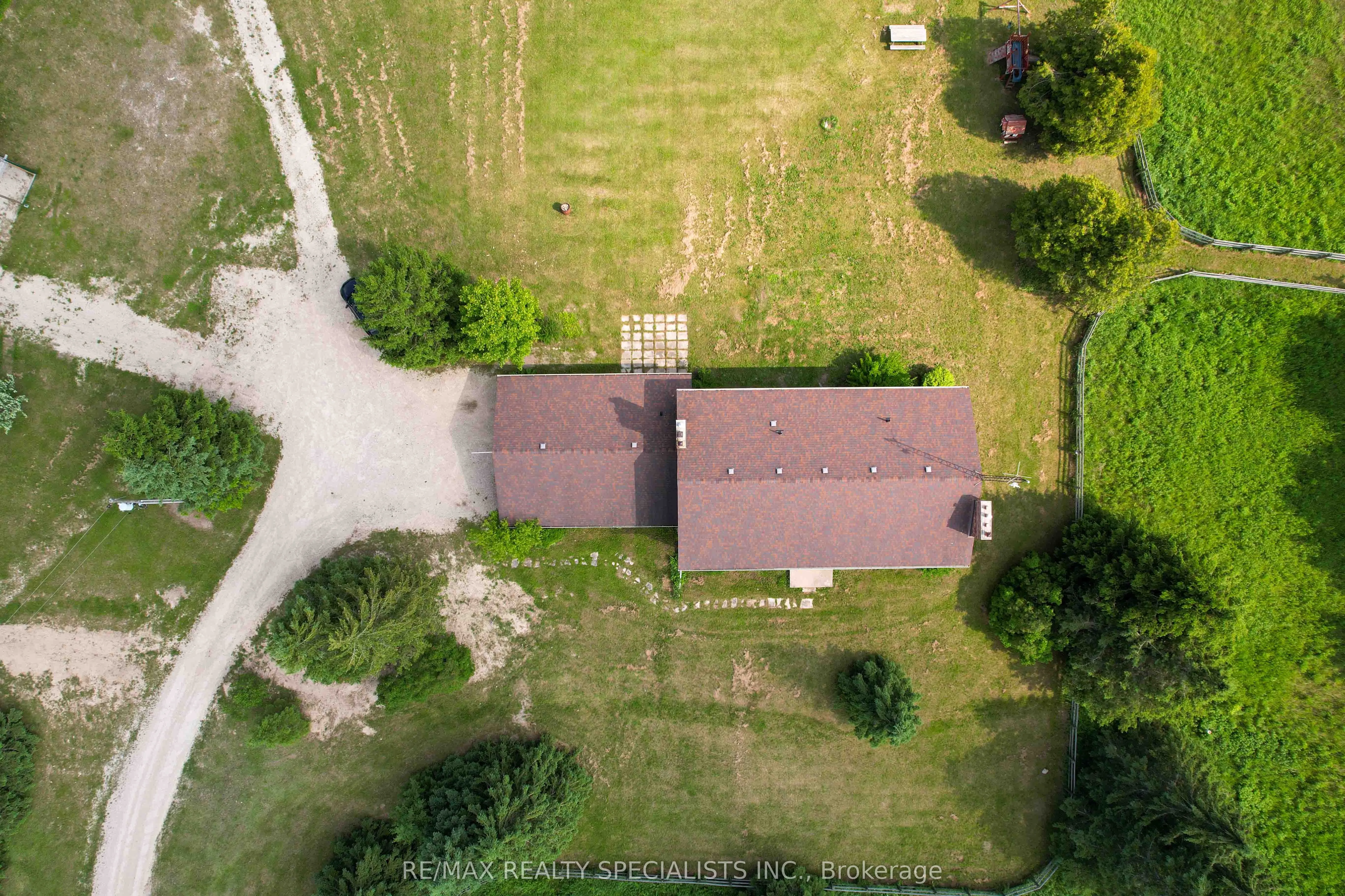 427194 25th Side Road