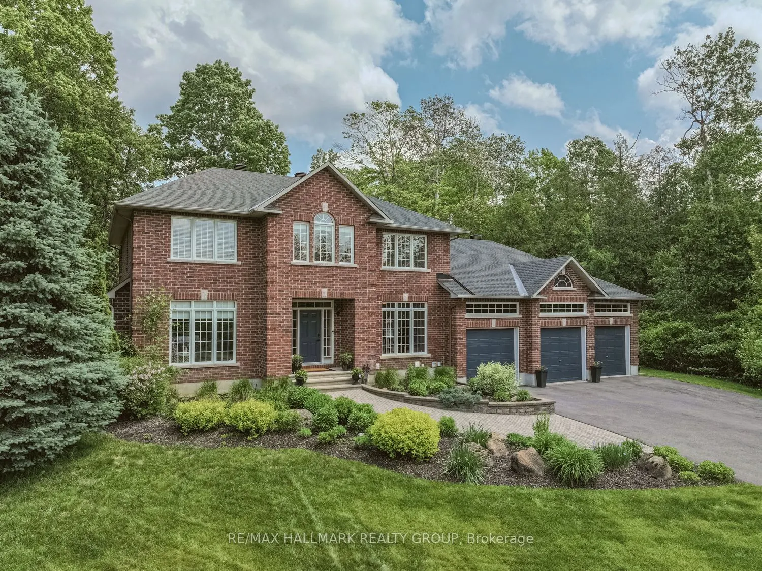 1431 Duchess Crescent