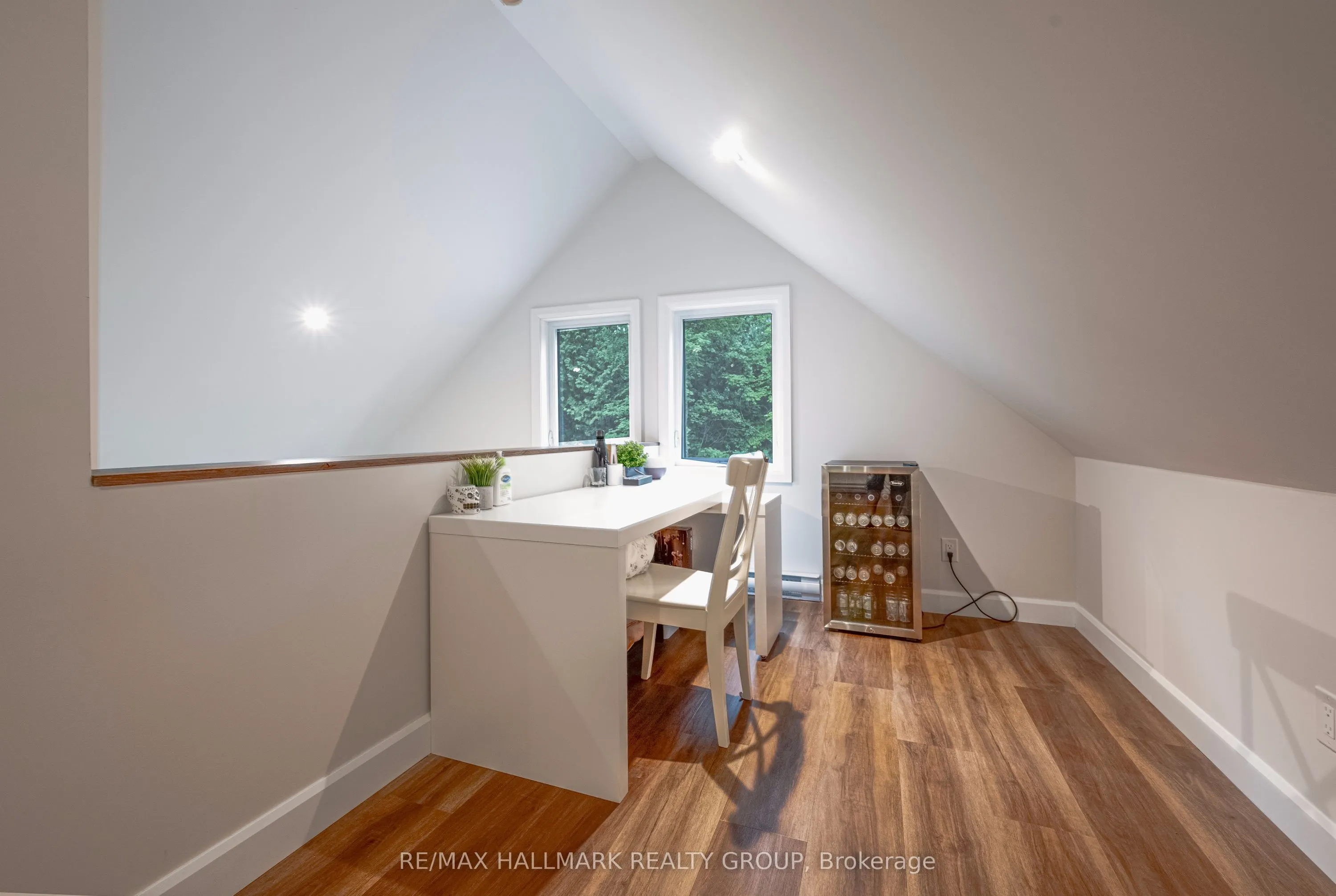1431 Duchess Crescent