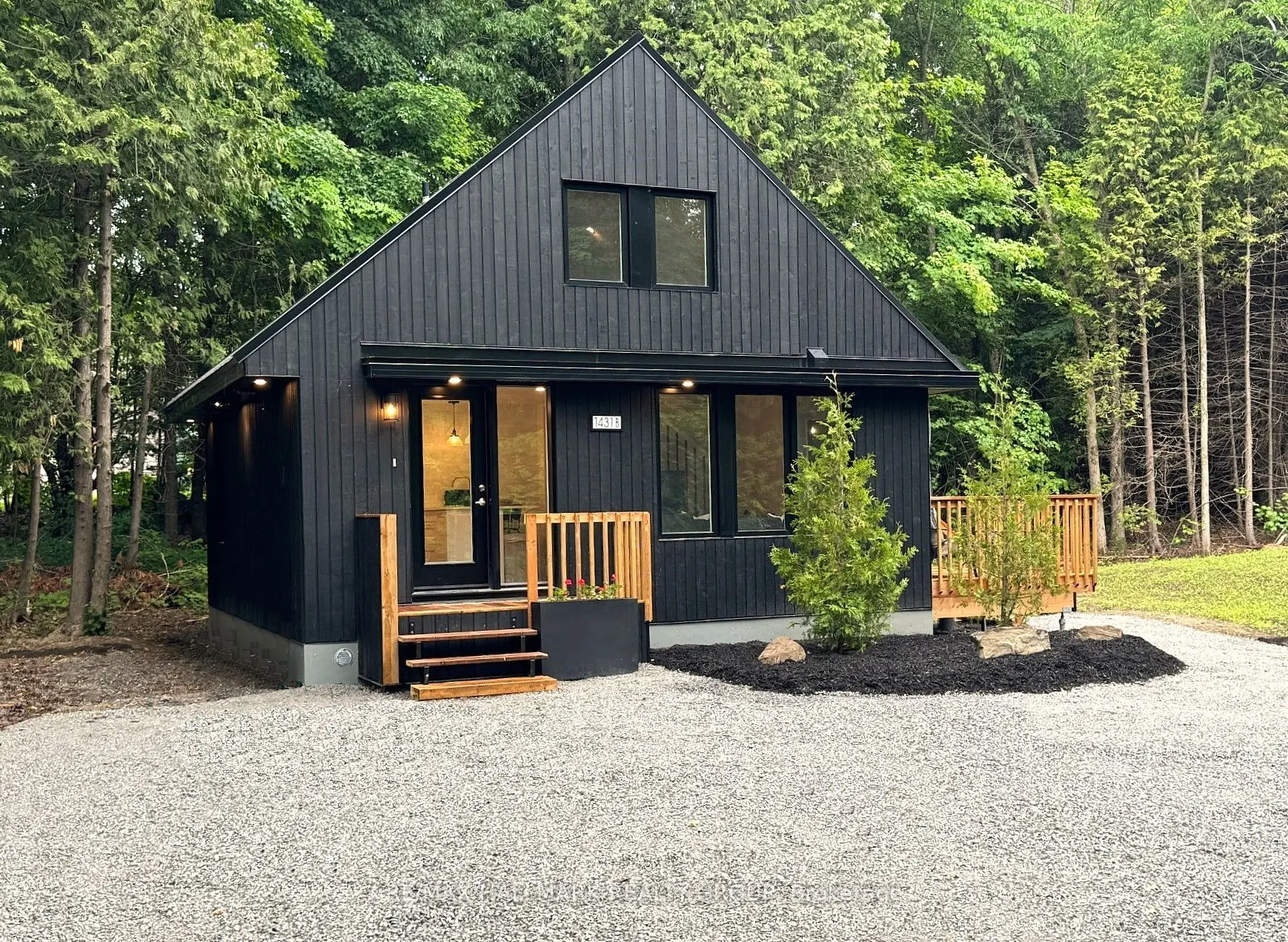 1431 Duchess Crescent
