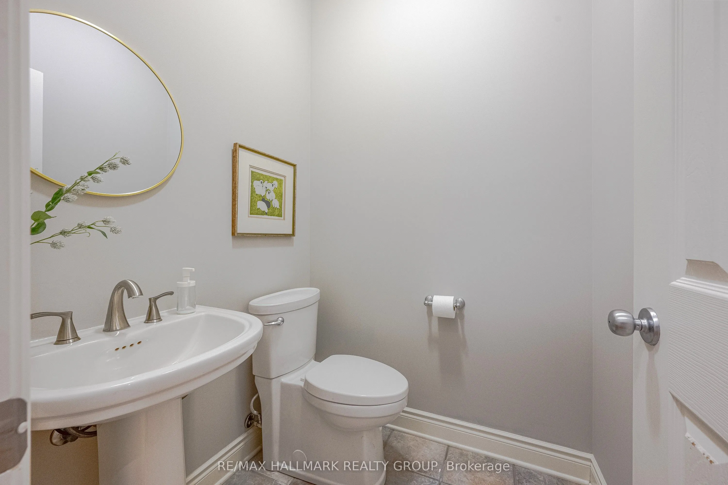 1431 Duchess Crescent
