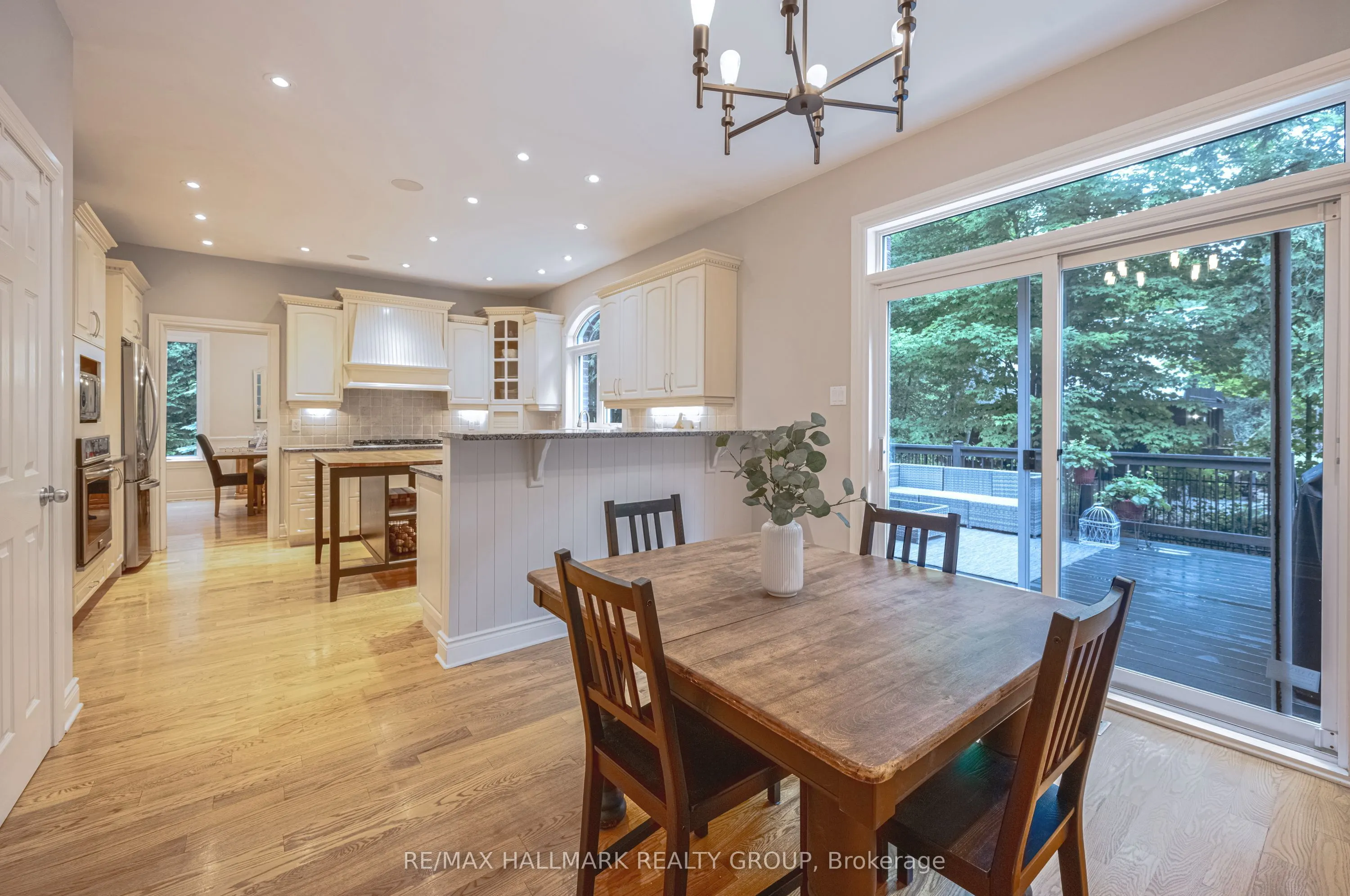 1431 Duchess Crescent