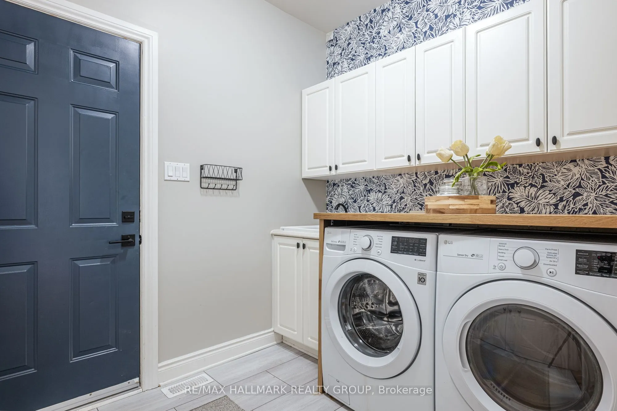 1431 Duchess Crescent