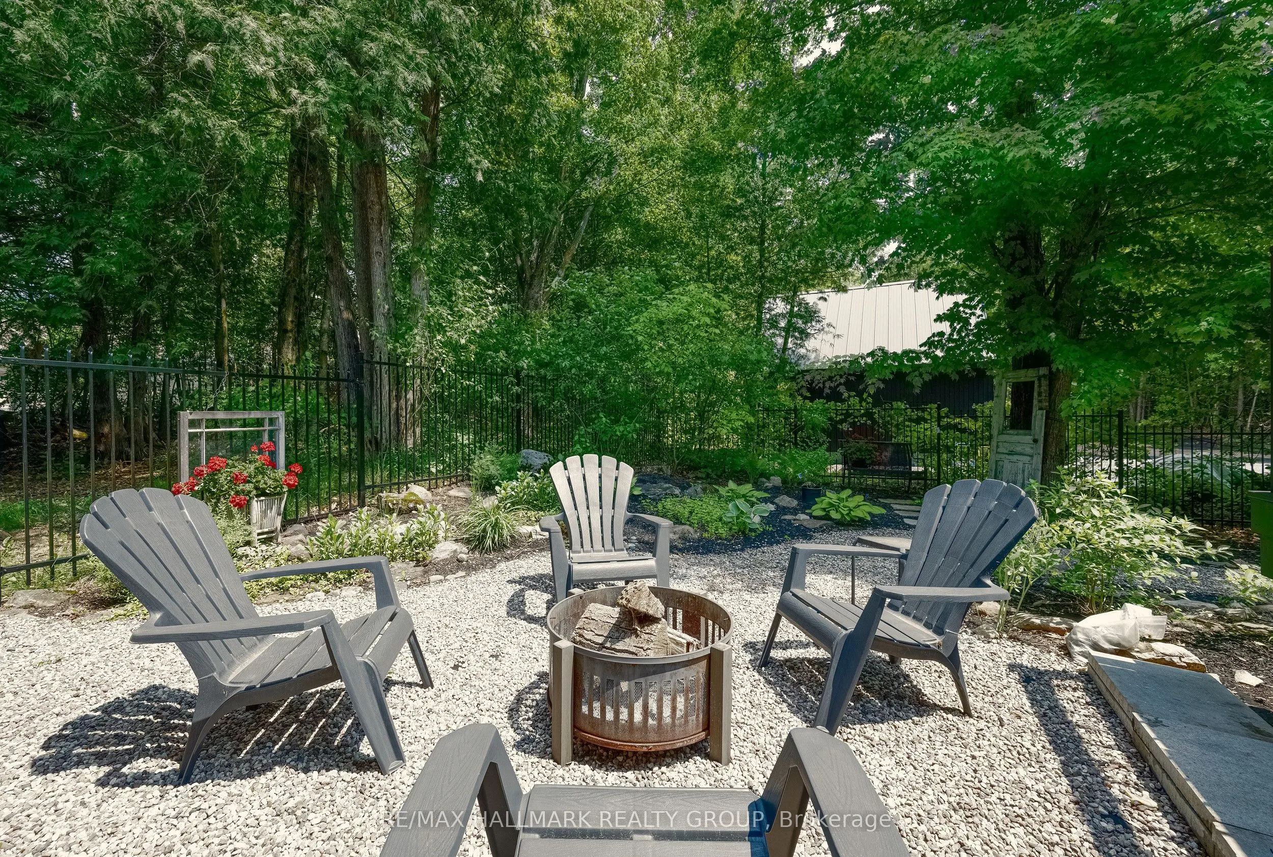 1431 Duchess Crescent