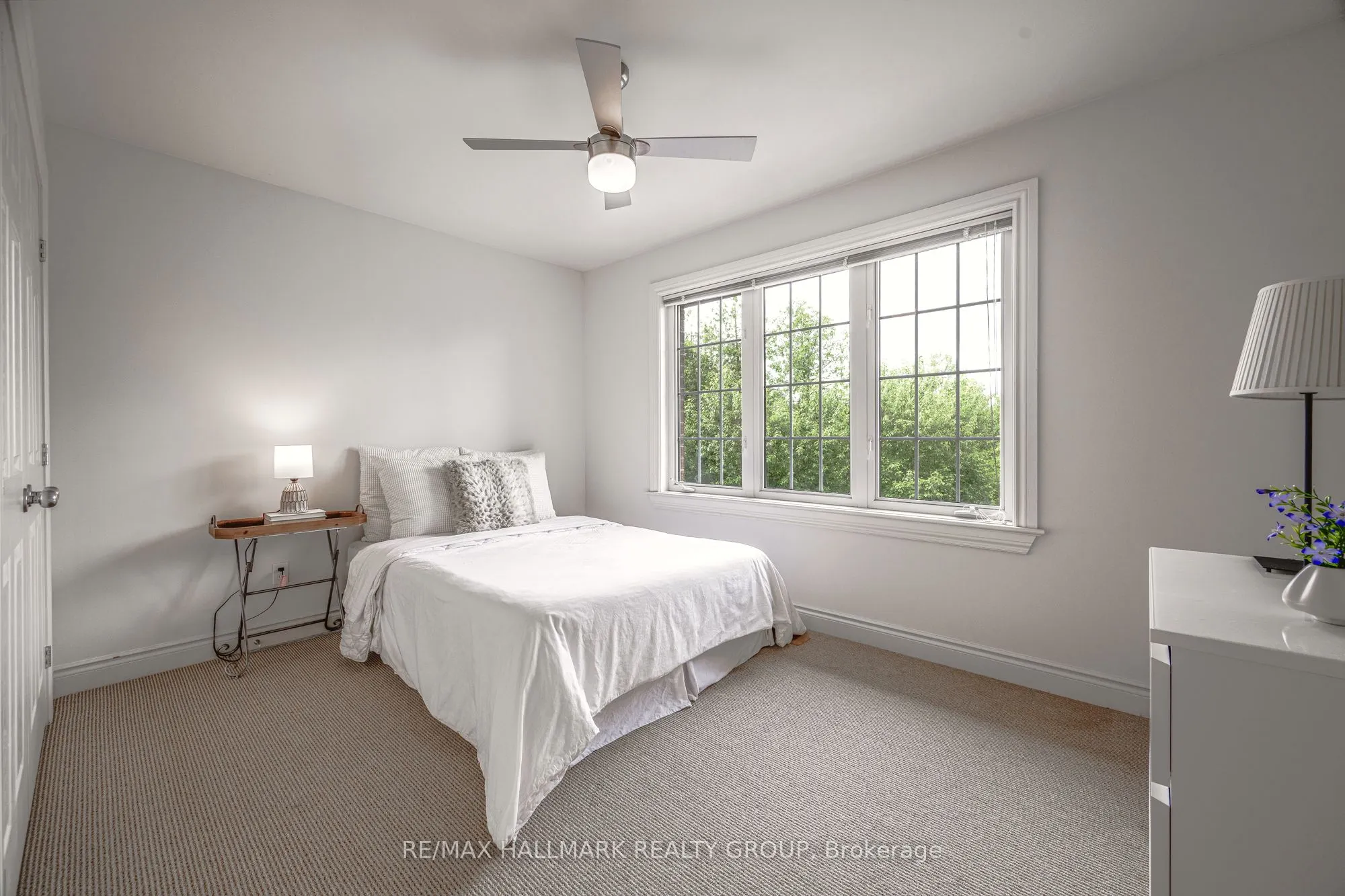 1431 Duchess Crescent
