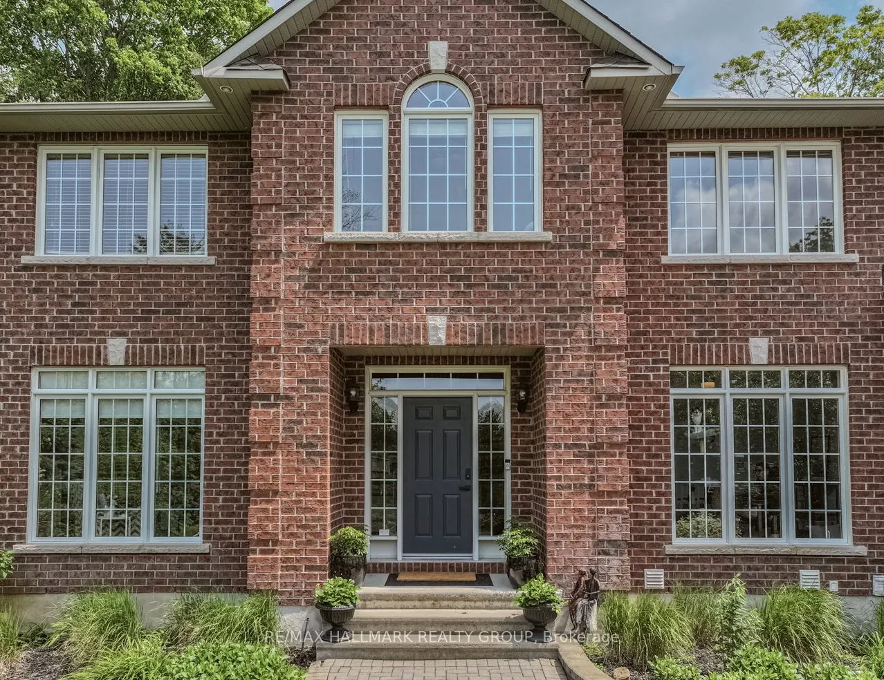 1431 Duchess Crescent