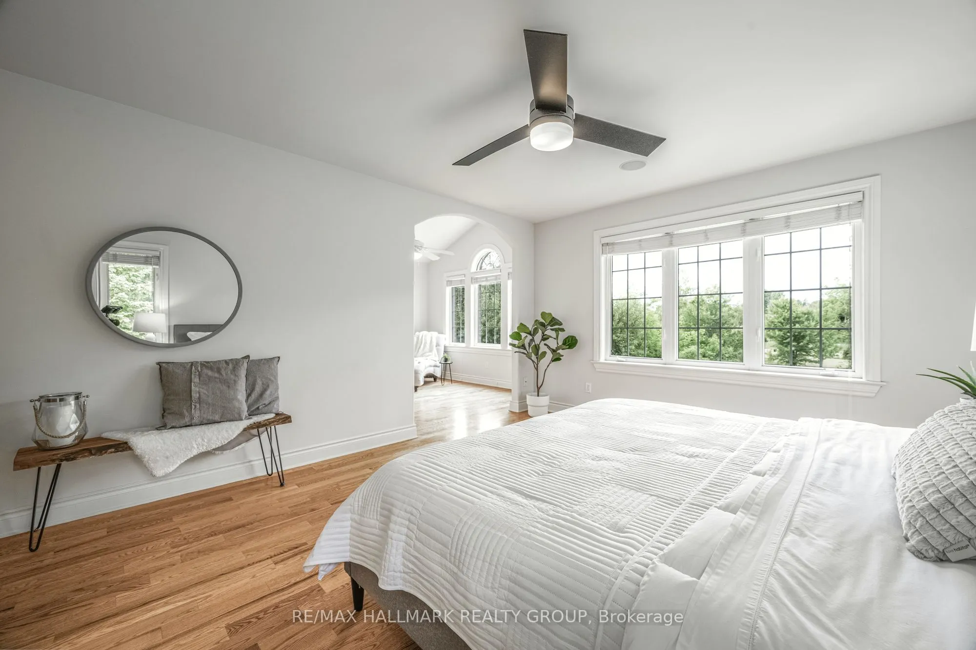1431 Duchess Crescent