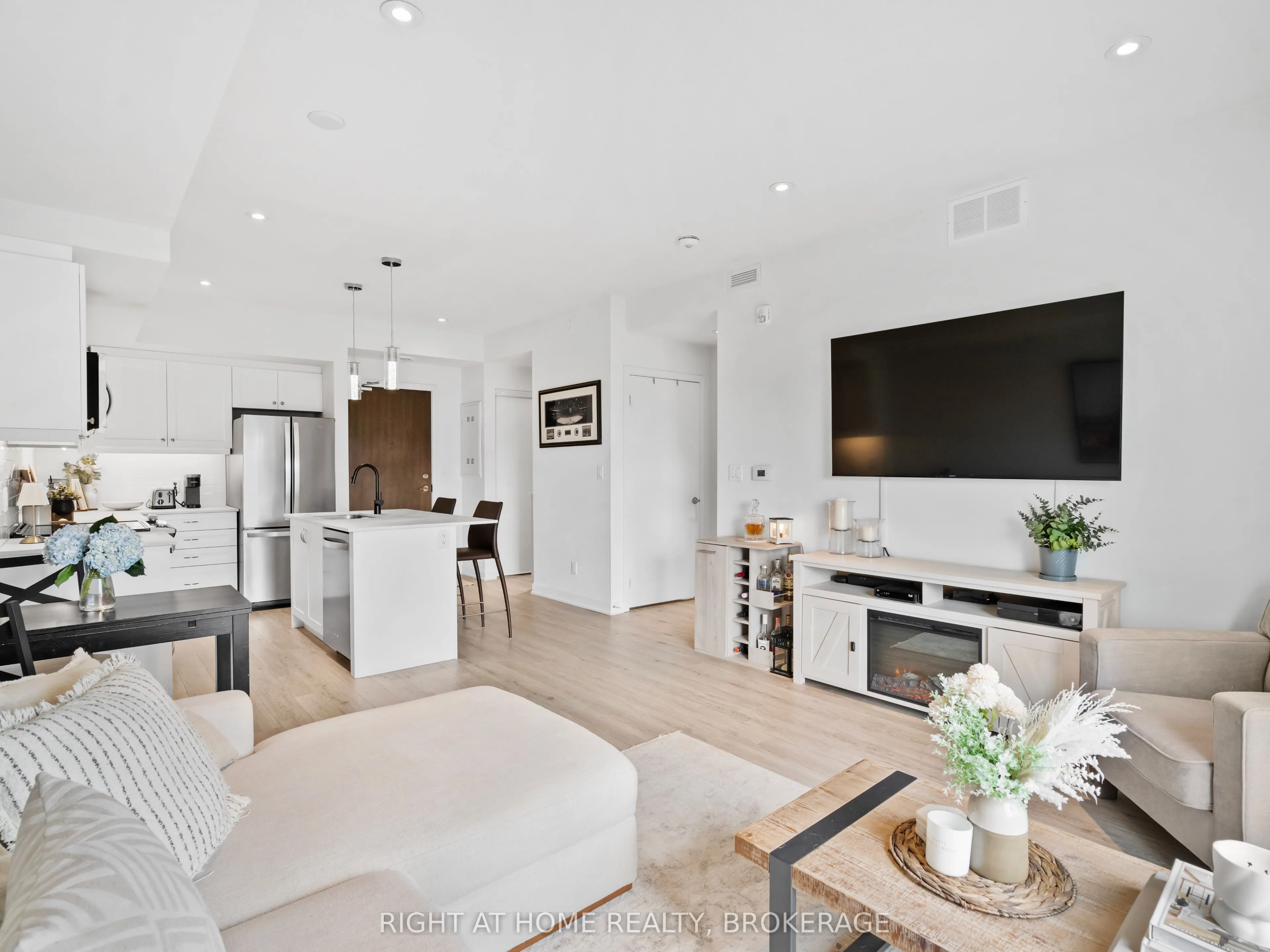 16 Markle Crescent, #503