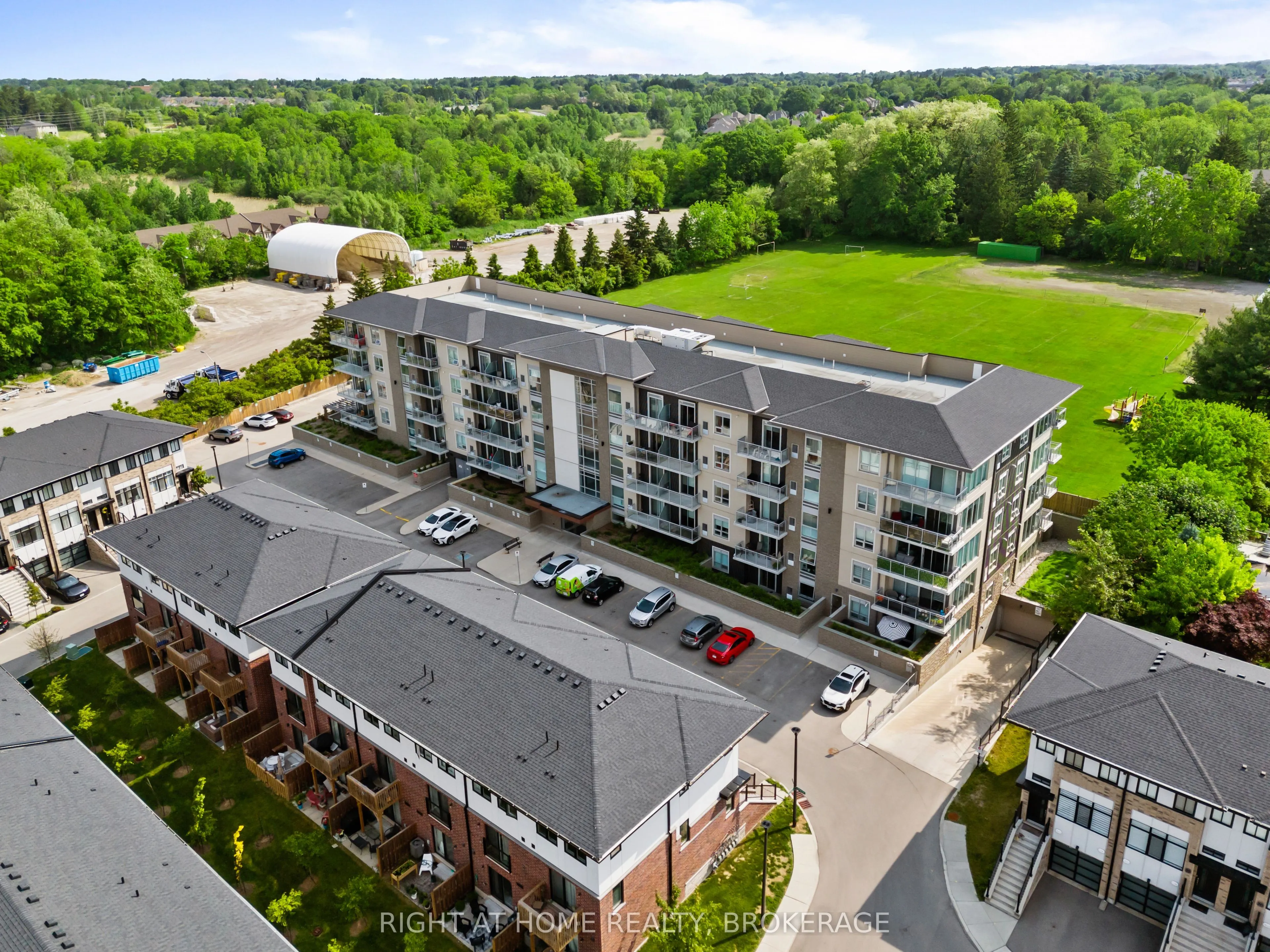 16 Markle Crescent, #503