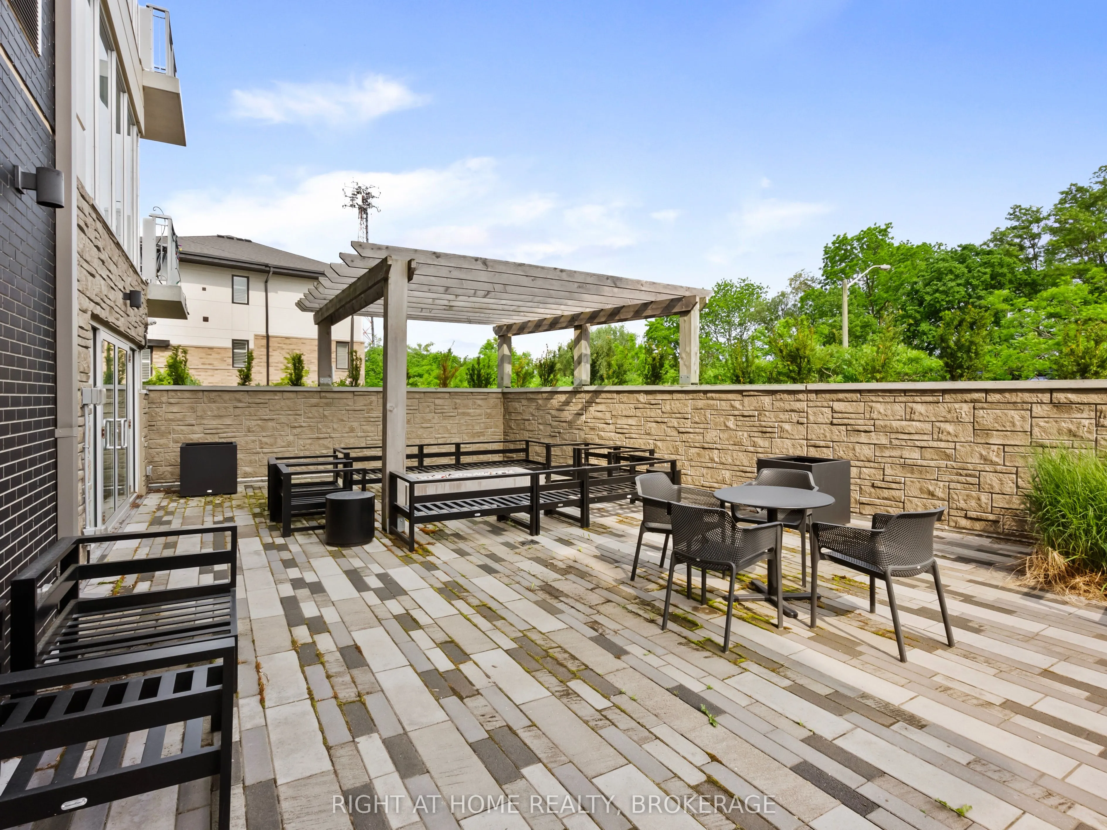 16 Markle Crescent, #503