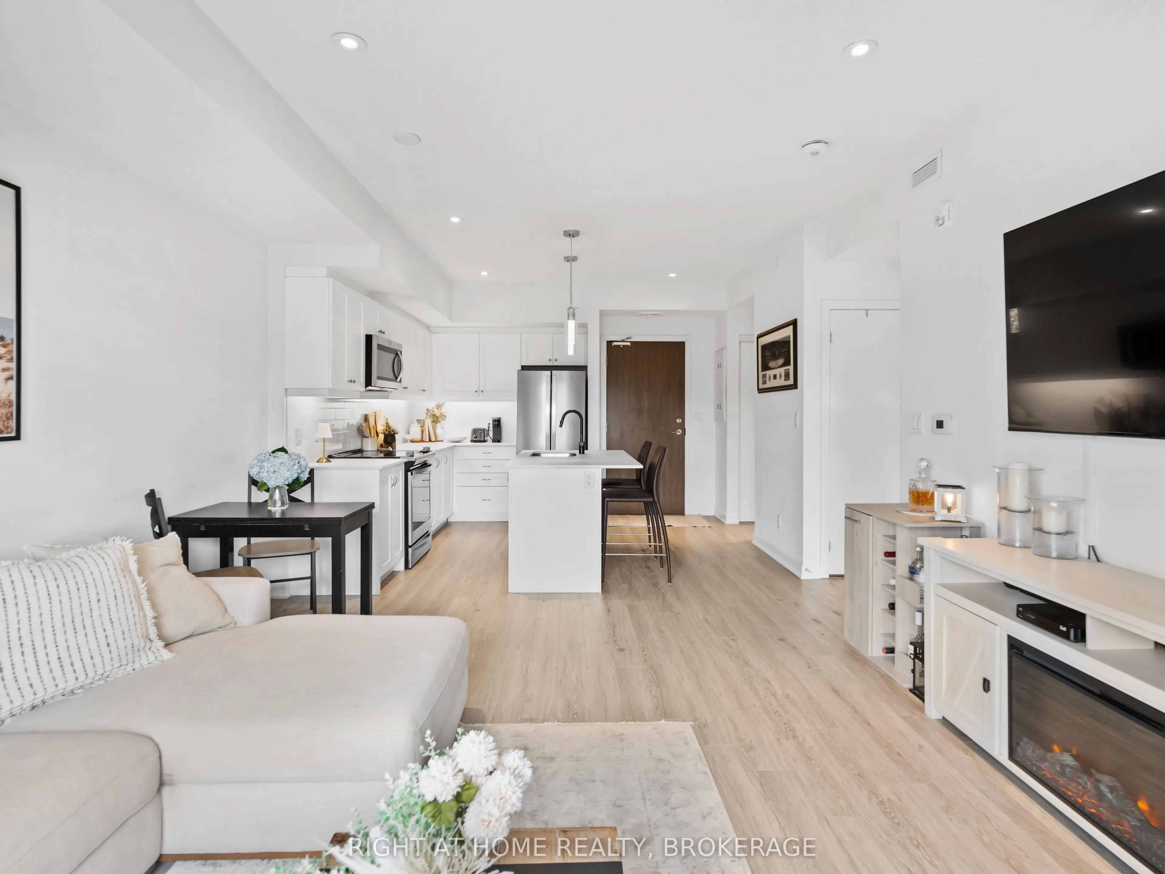 16 Markle Crescent, #503