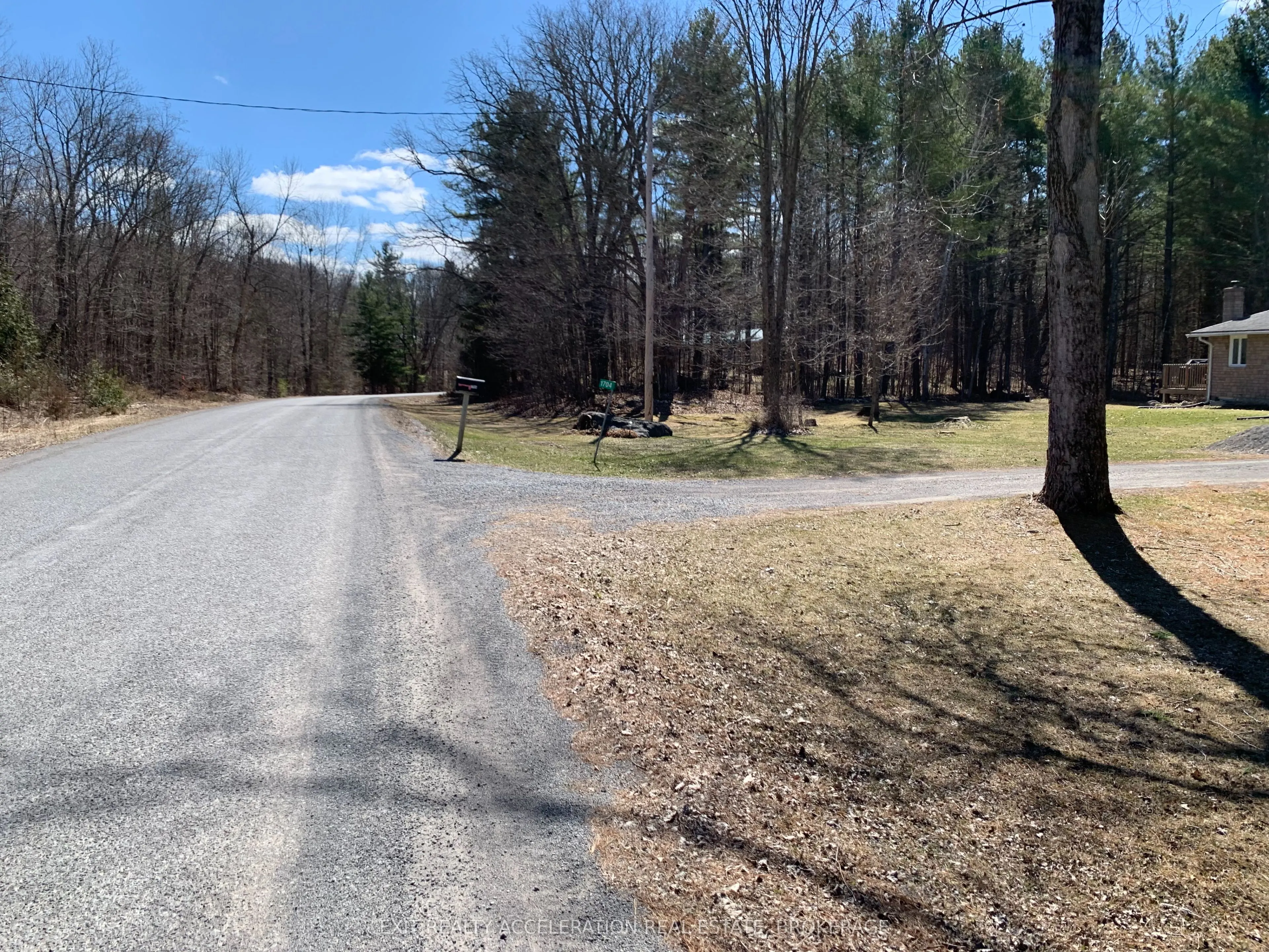 00 Con11 Pine Grove Road