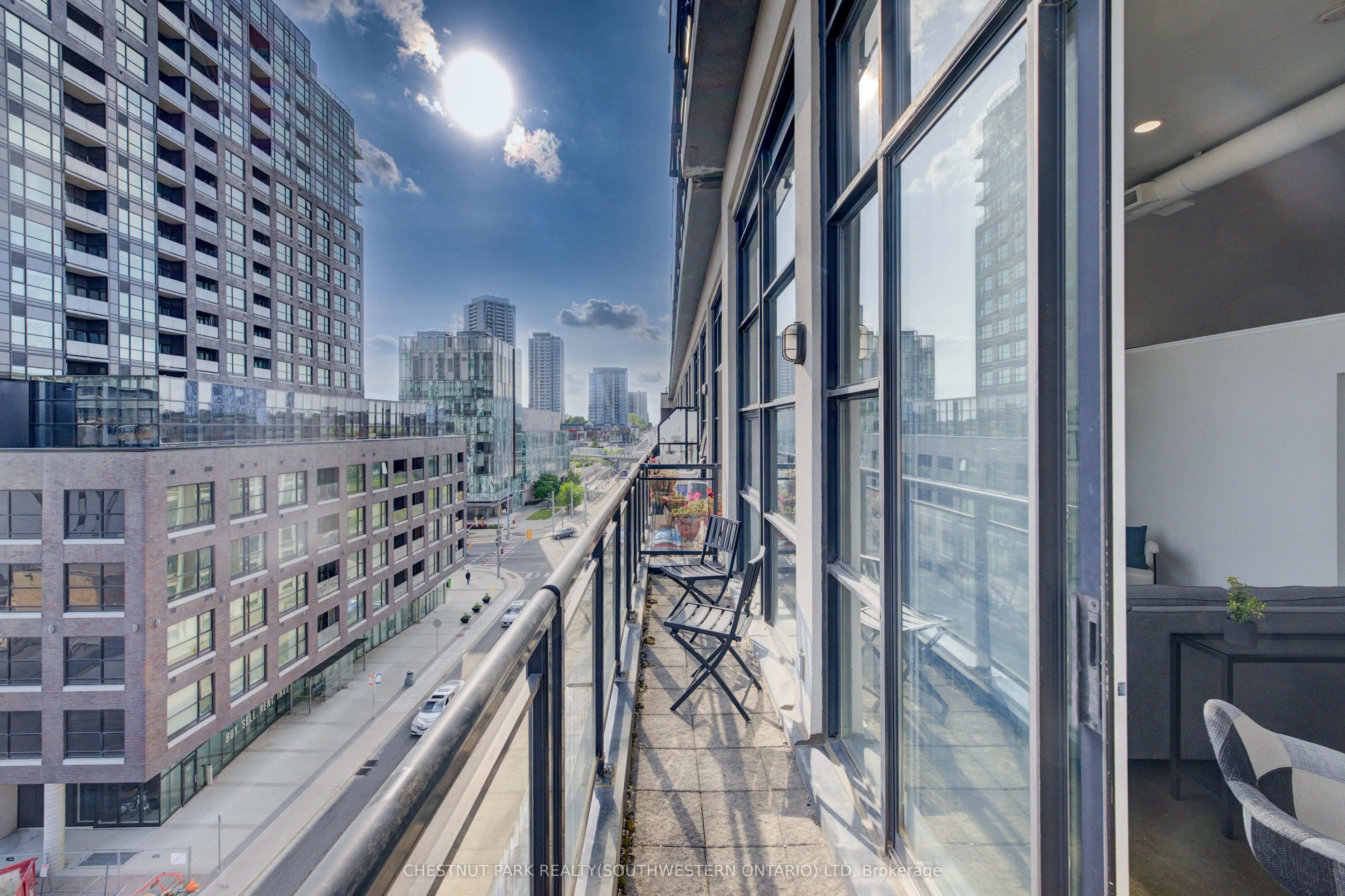 404 King Street W, #524