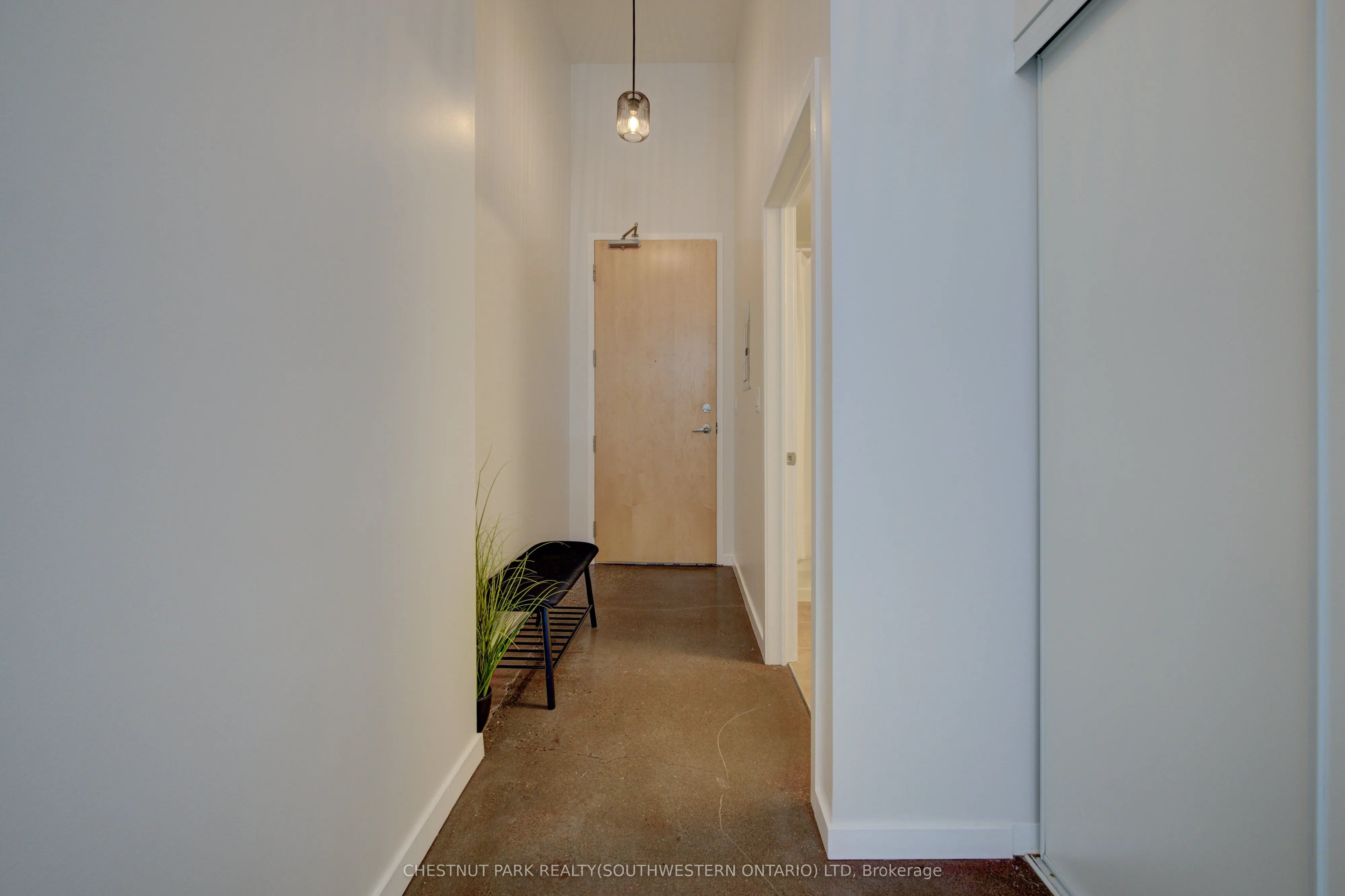 404 King Street W, #524