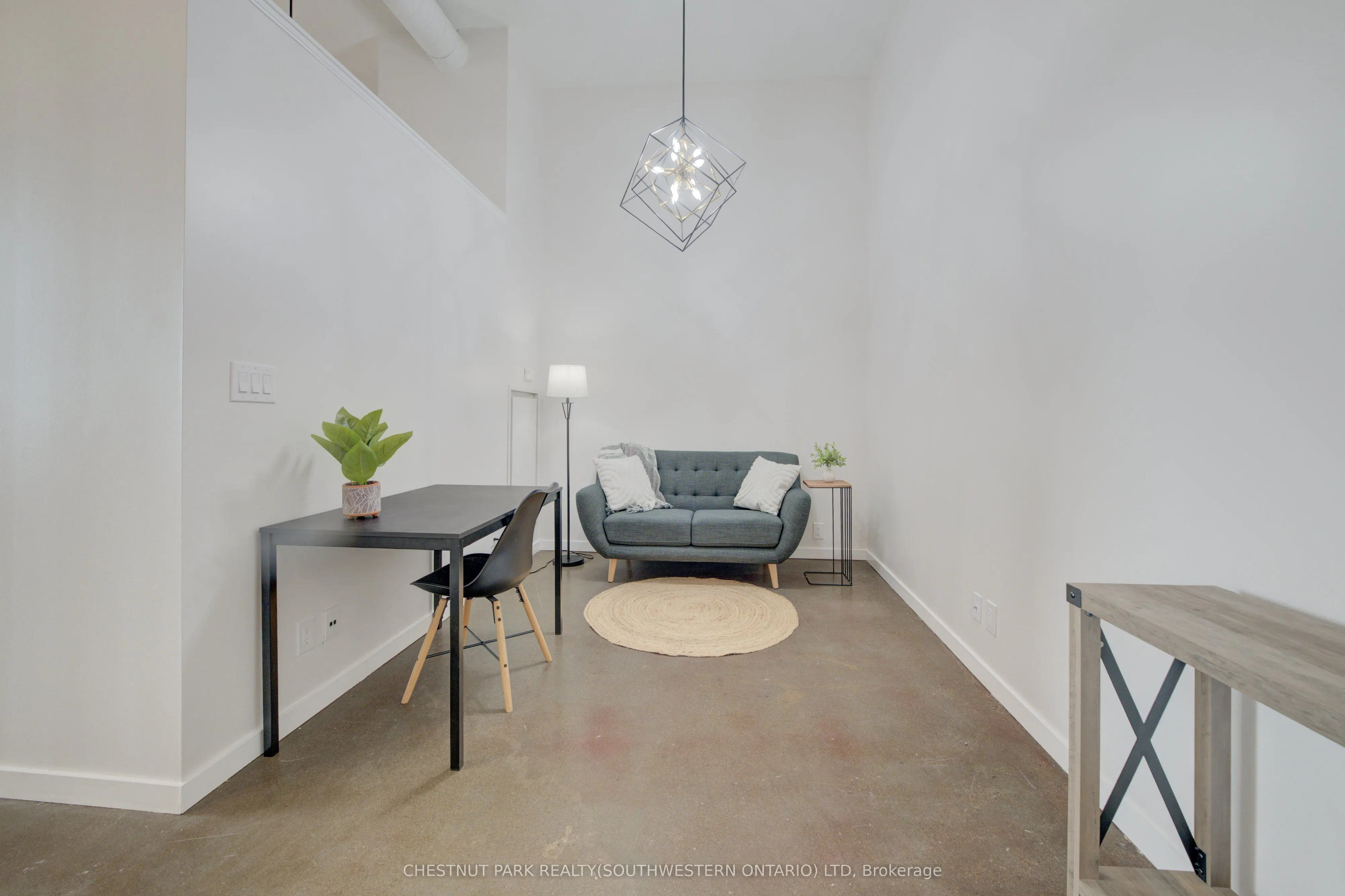 404 King Street W, #524