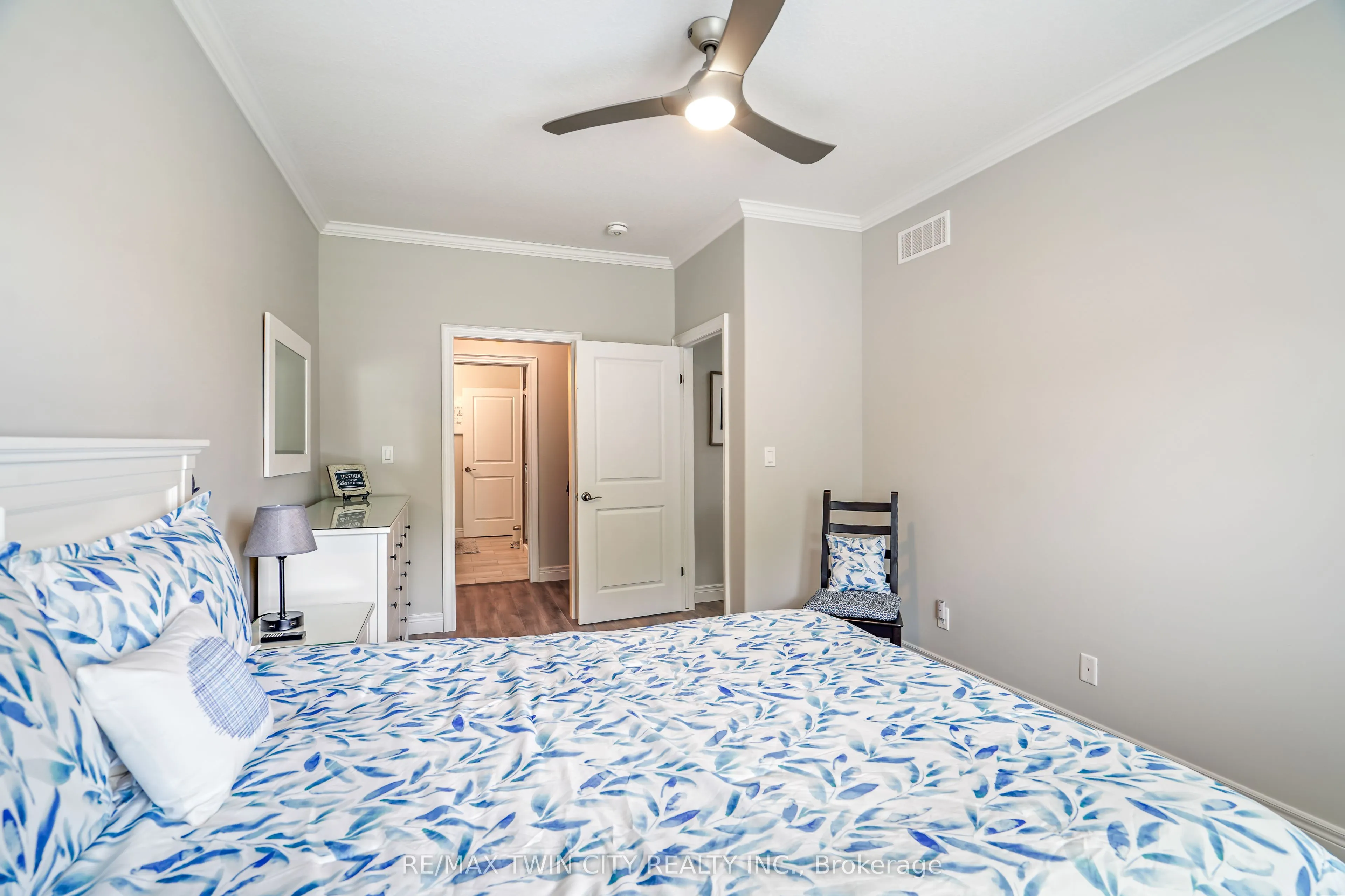 194 Donly Drive S, #13
