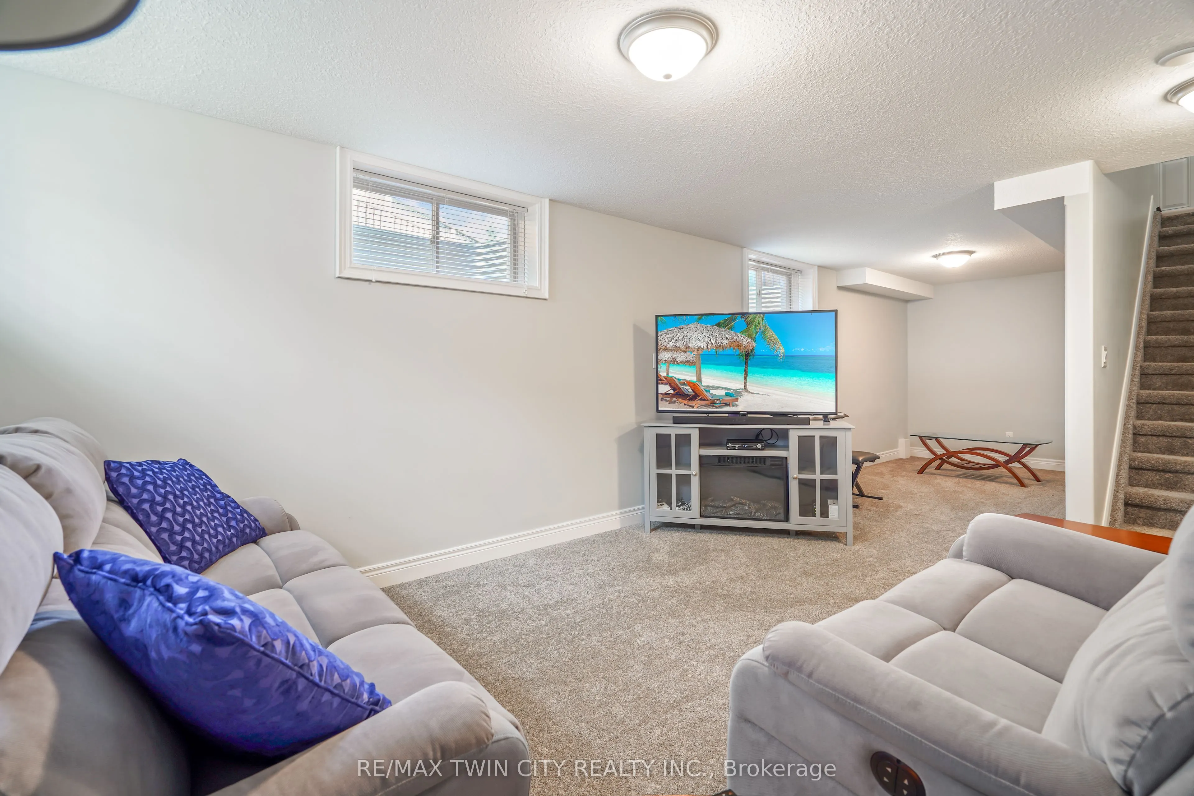 194 Donly Drive S, #13