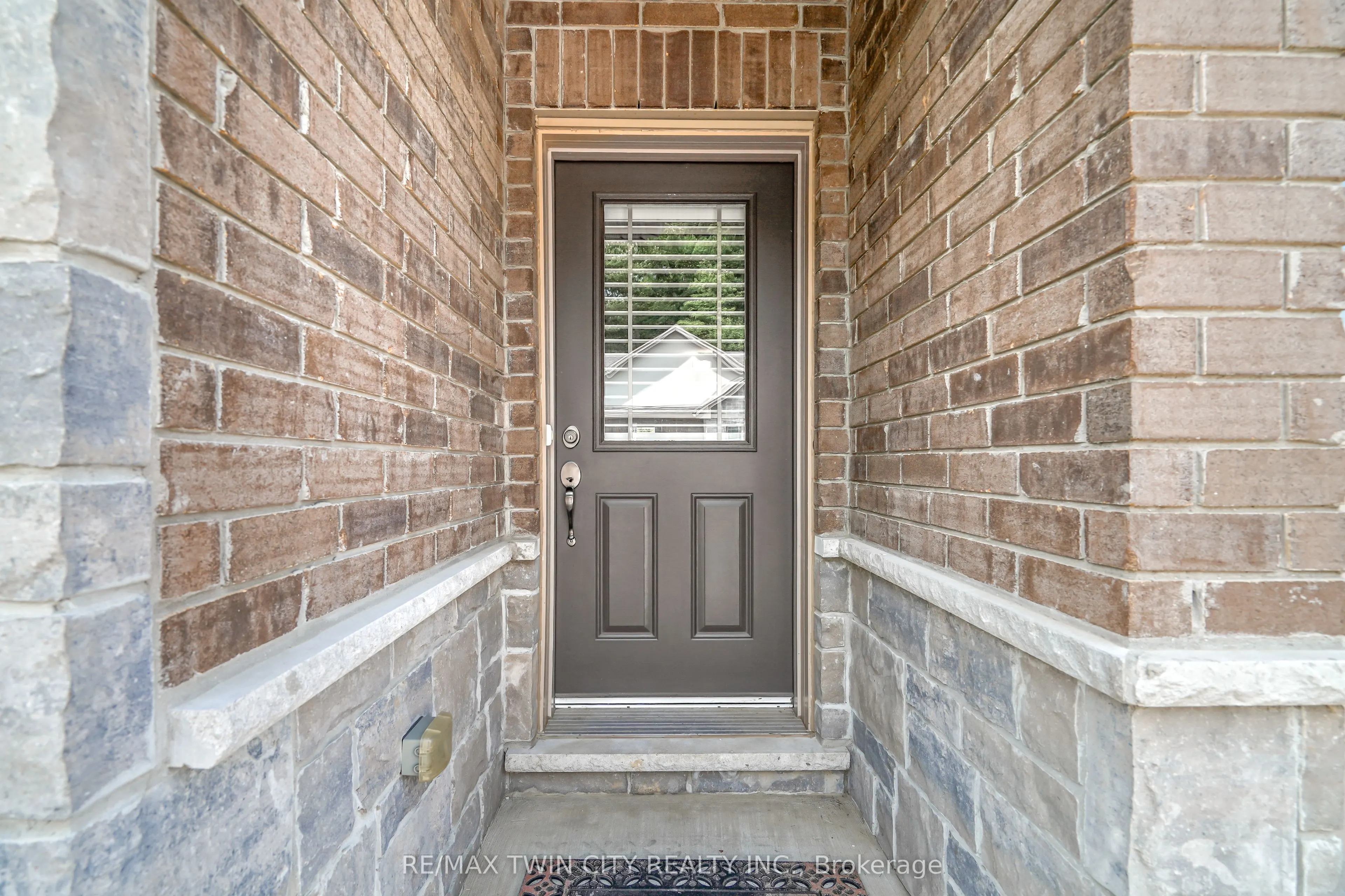 194 Donly Drive S, #13