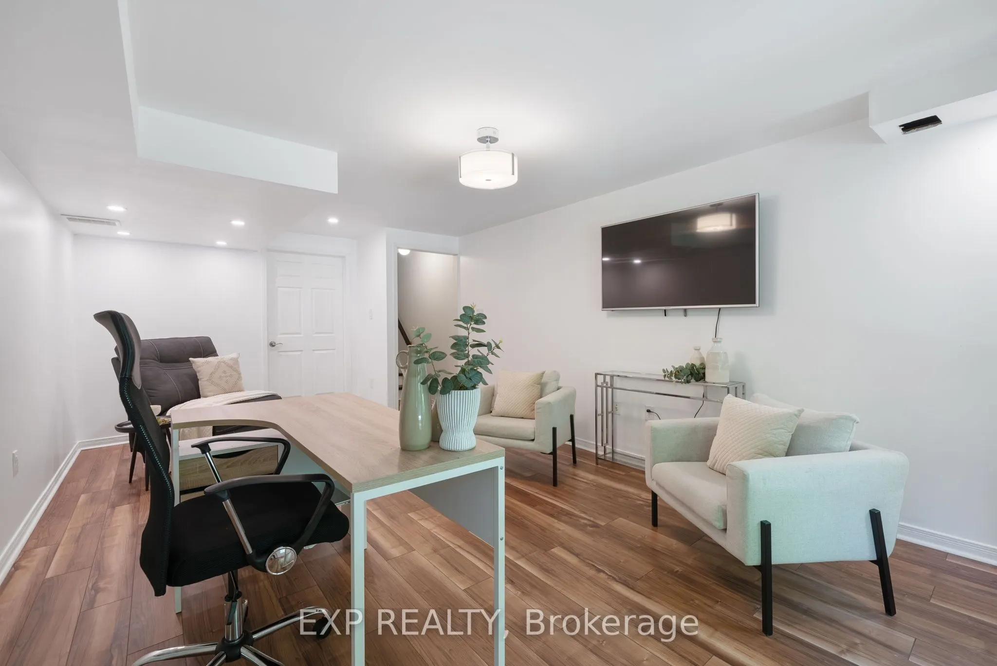 100 Brookside Street