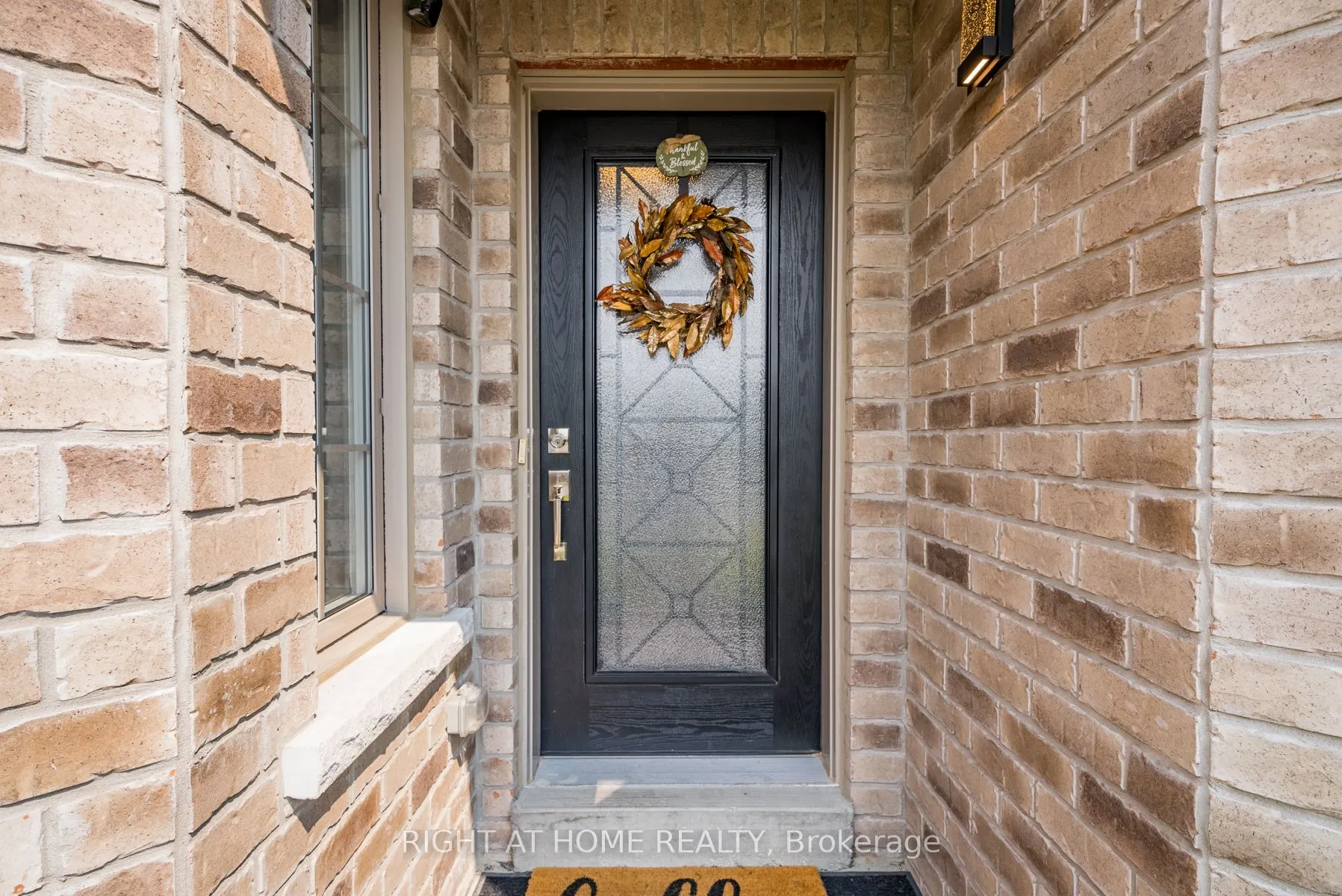 38 Claxton Crescent