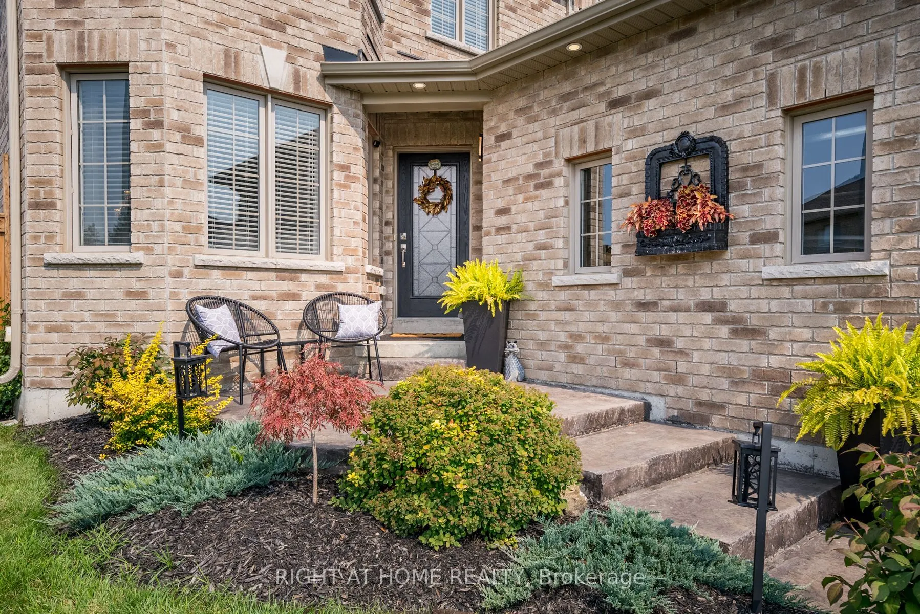 38 Claxton Crescent