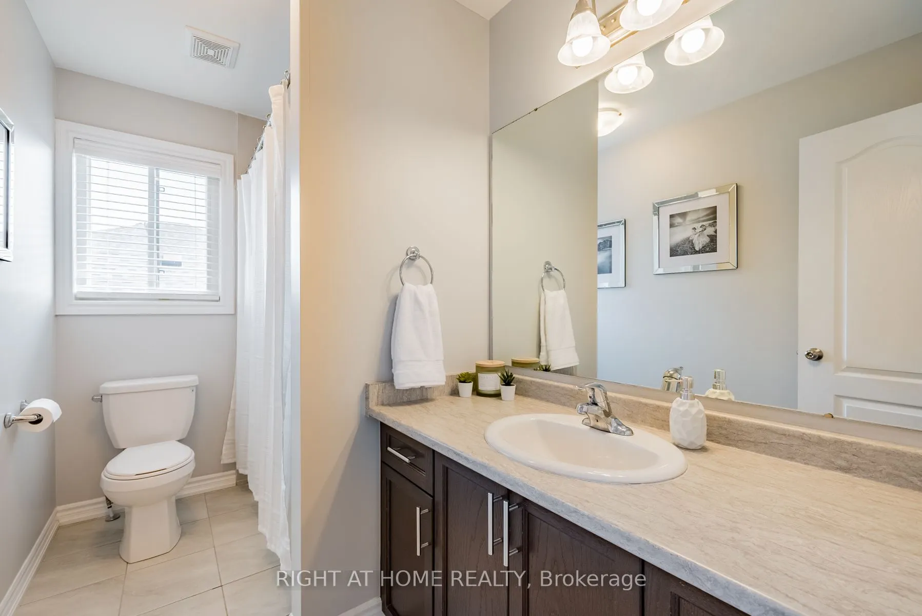 38 Claxton Crescent