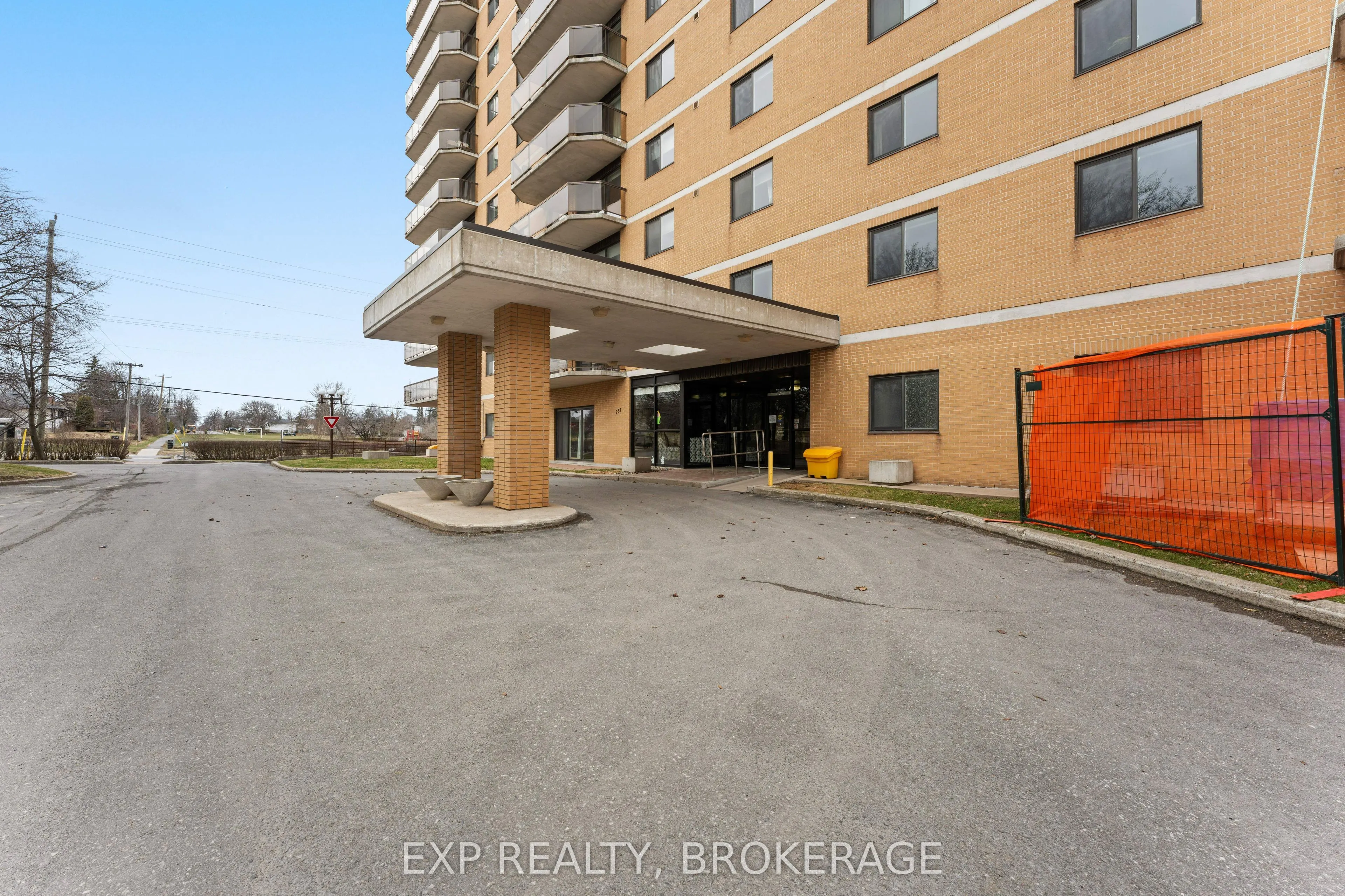 257 Bath Road #401