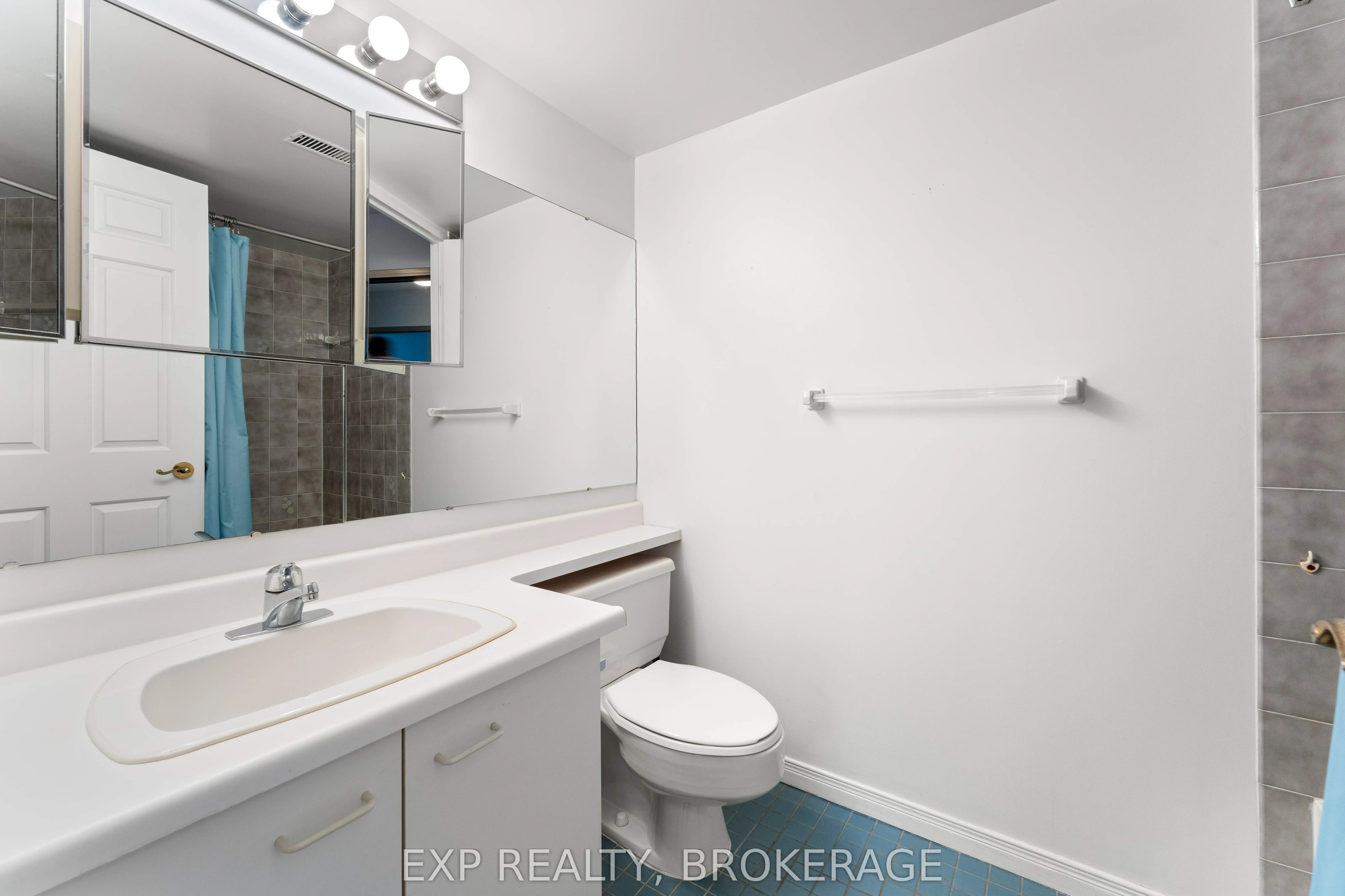 257 Bath Road #401