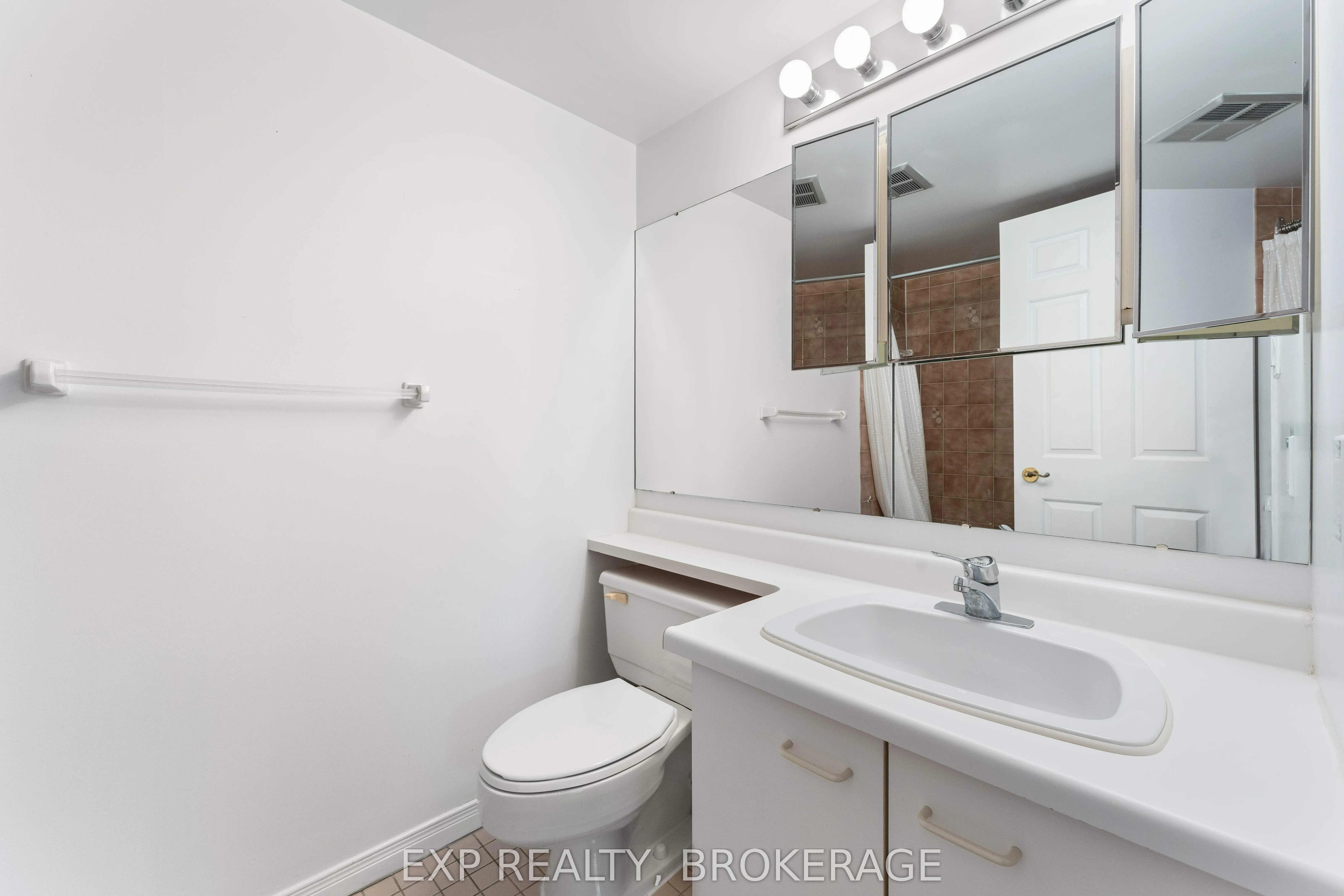 257 Bath Road #401