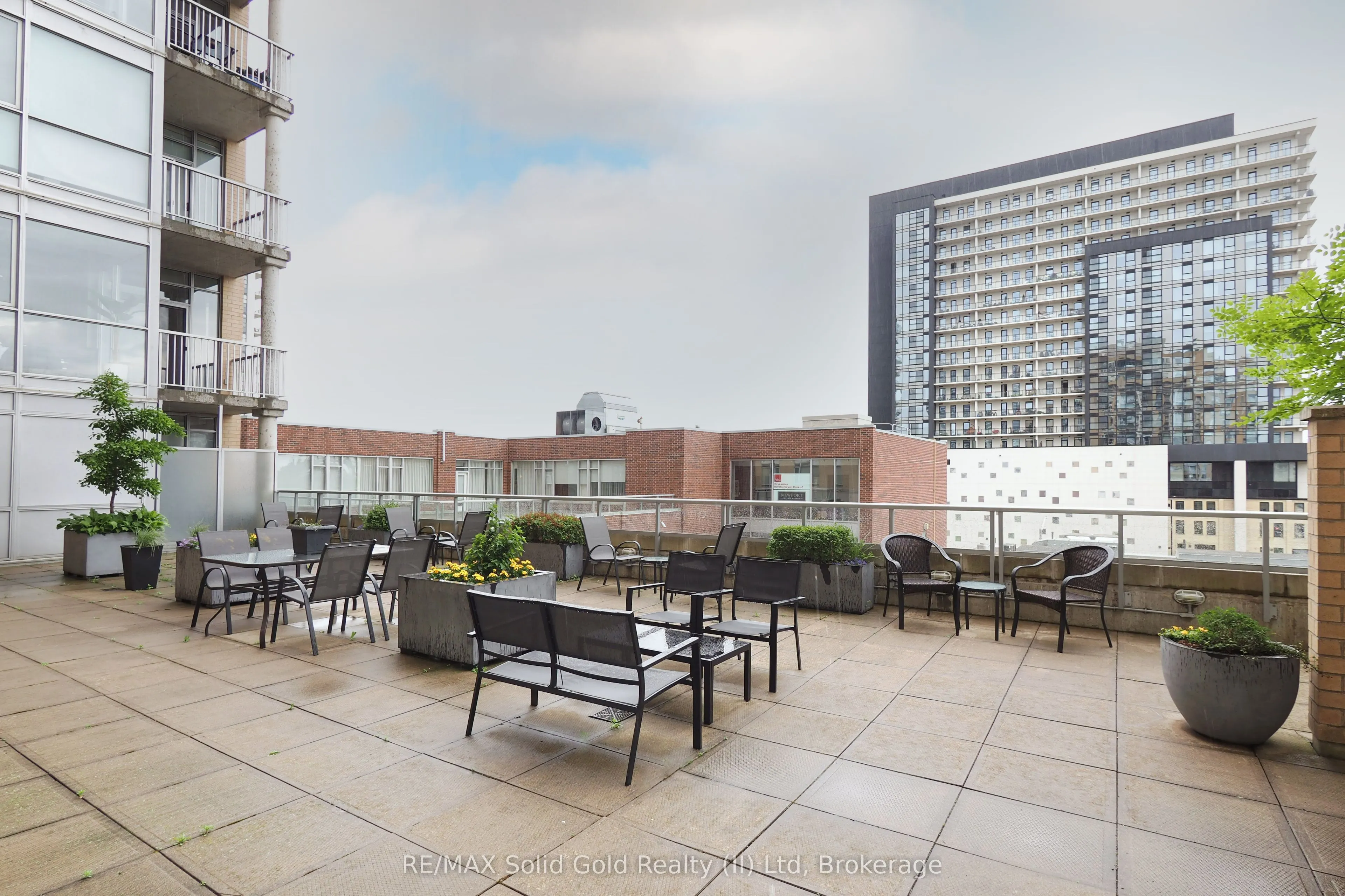 191 King Street S, #308
